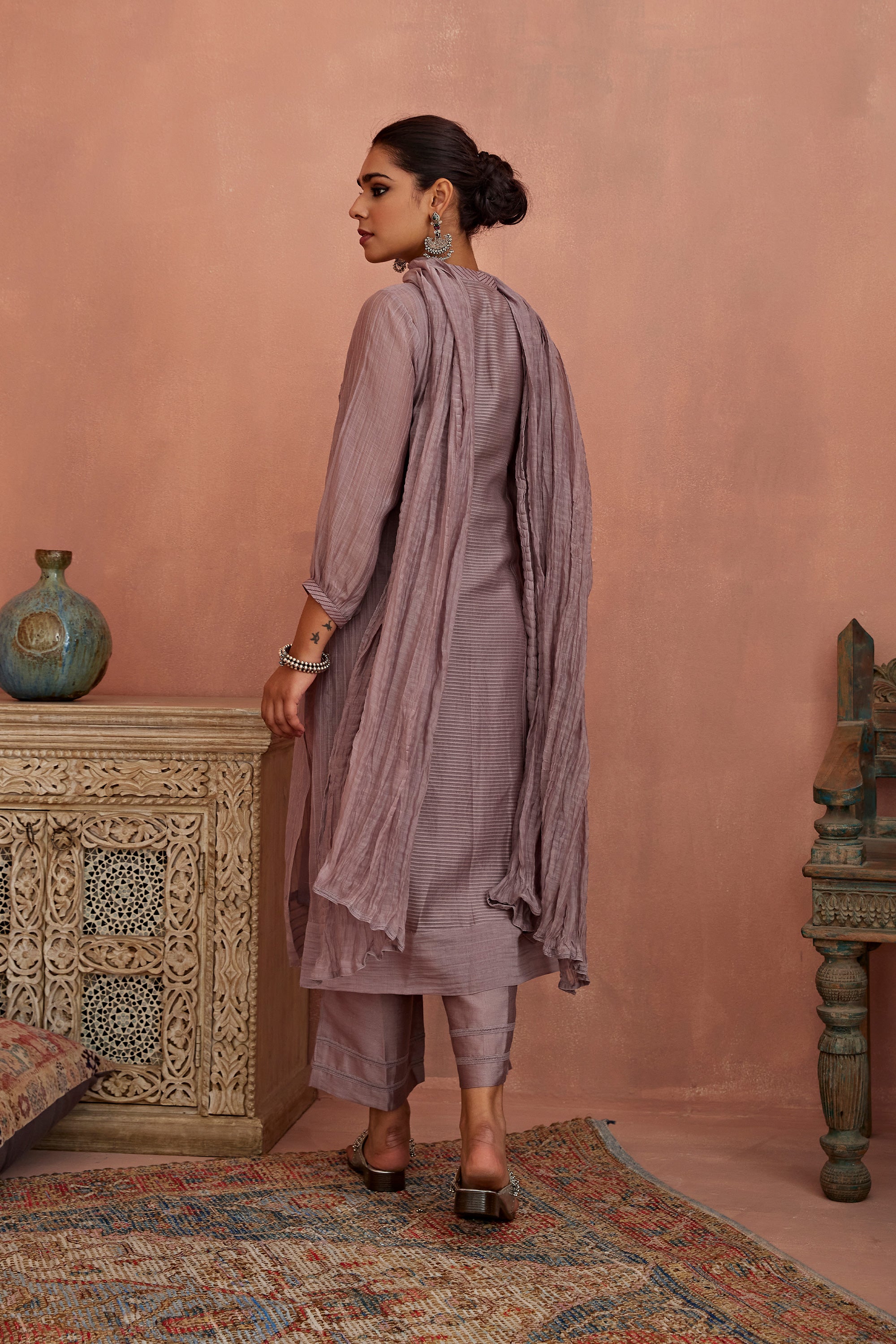 Mauve_Flower_Lace_Kurta_Set_Kritika_Dawar
