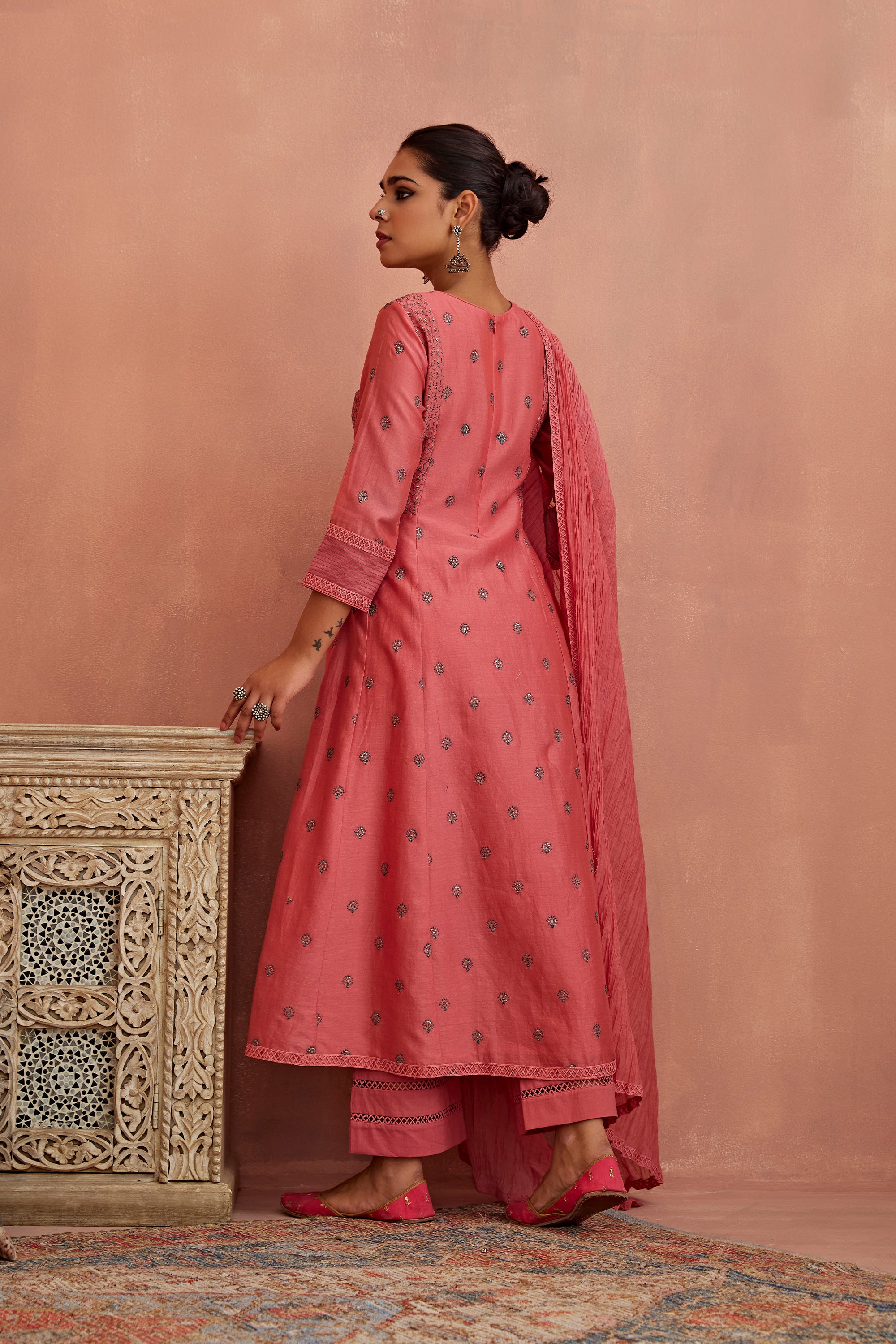 Coral_Thread_Embroidered_A-Line_Kurta_Set_Kritika_Dawar