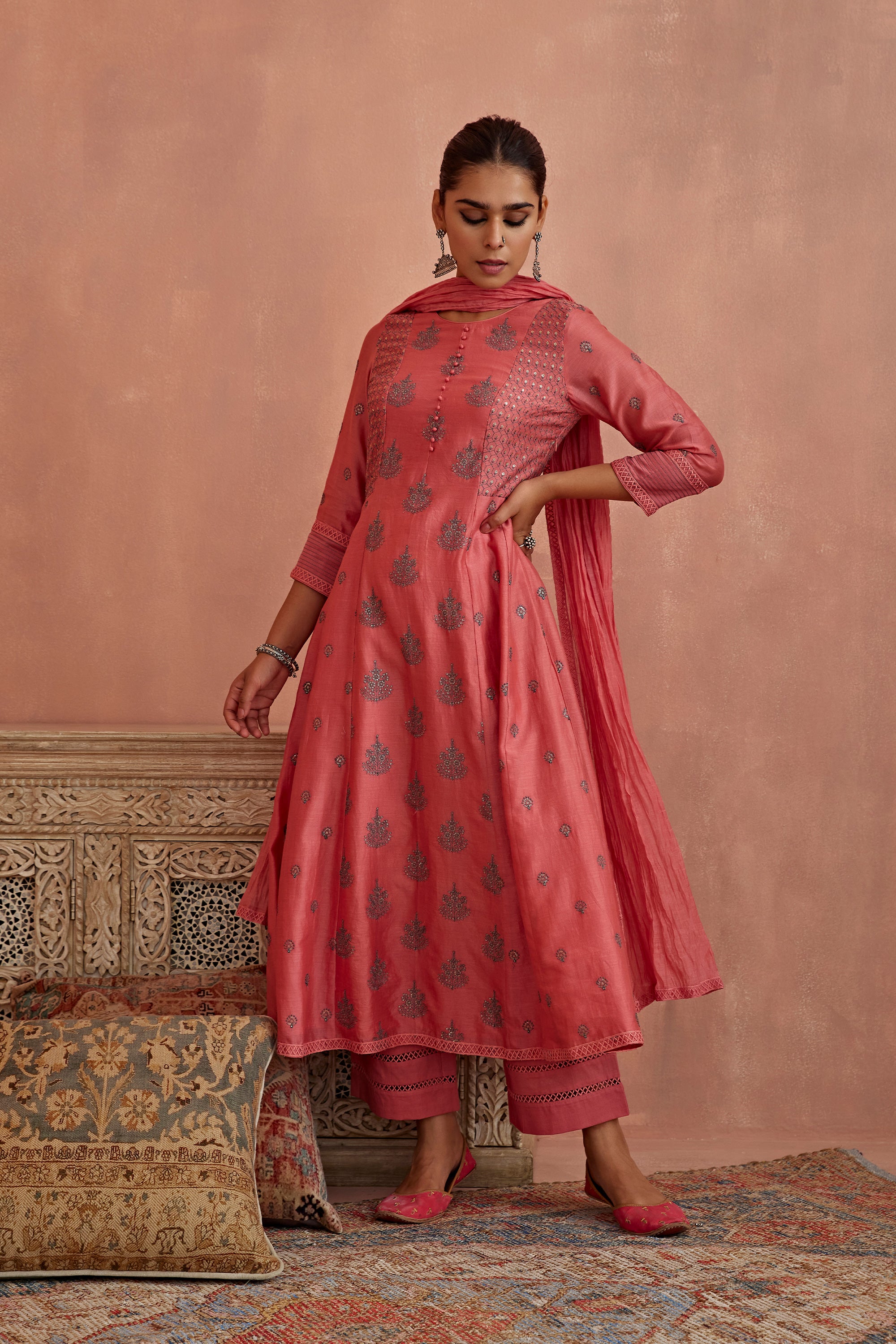 Coral_Thread_Embroidered_A-Line_Kurta_Set_Kritika_Dawar