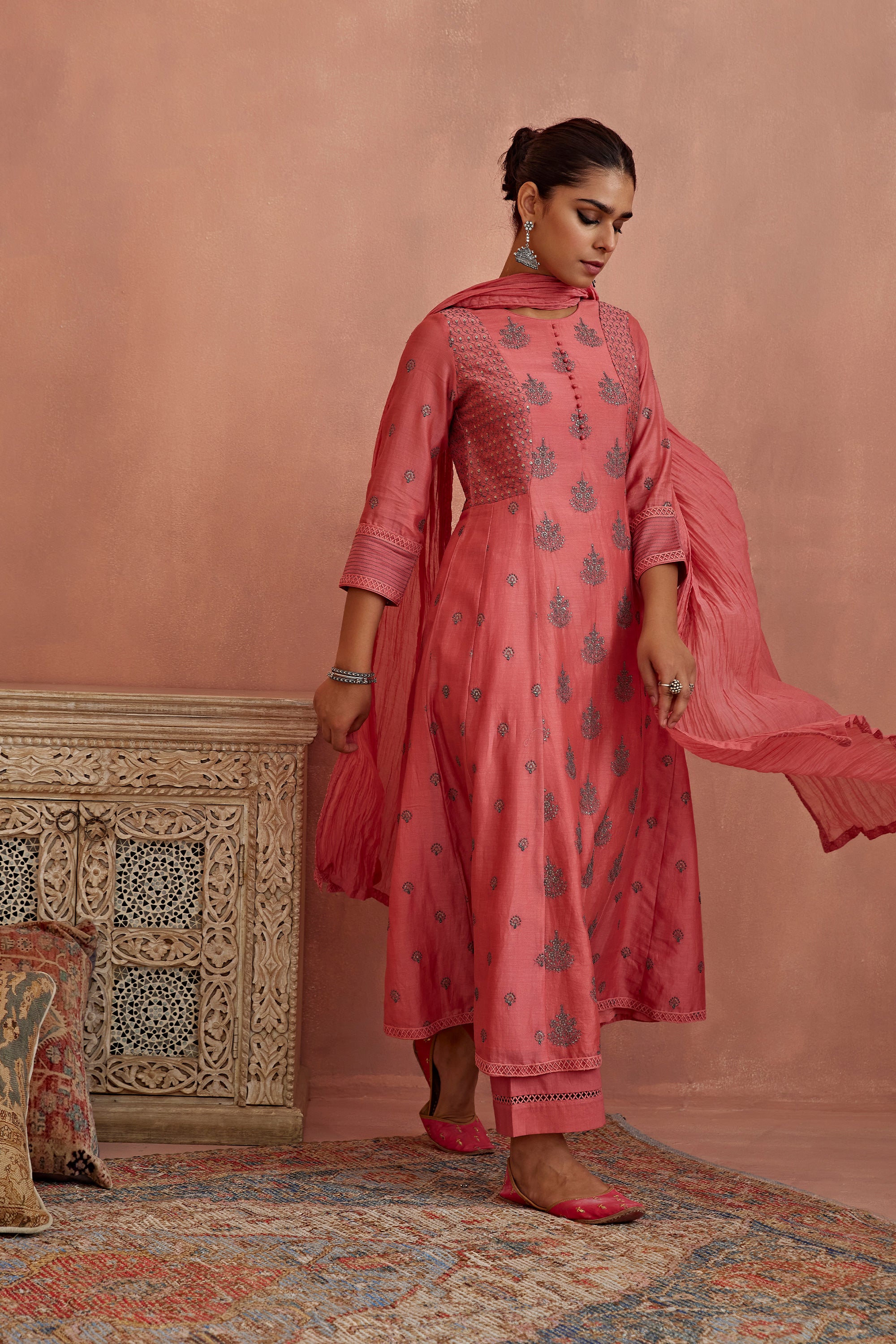 Coral_Thread_Embroidered_A-Line_Kurta_Set_Kritika_Dawar
