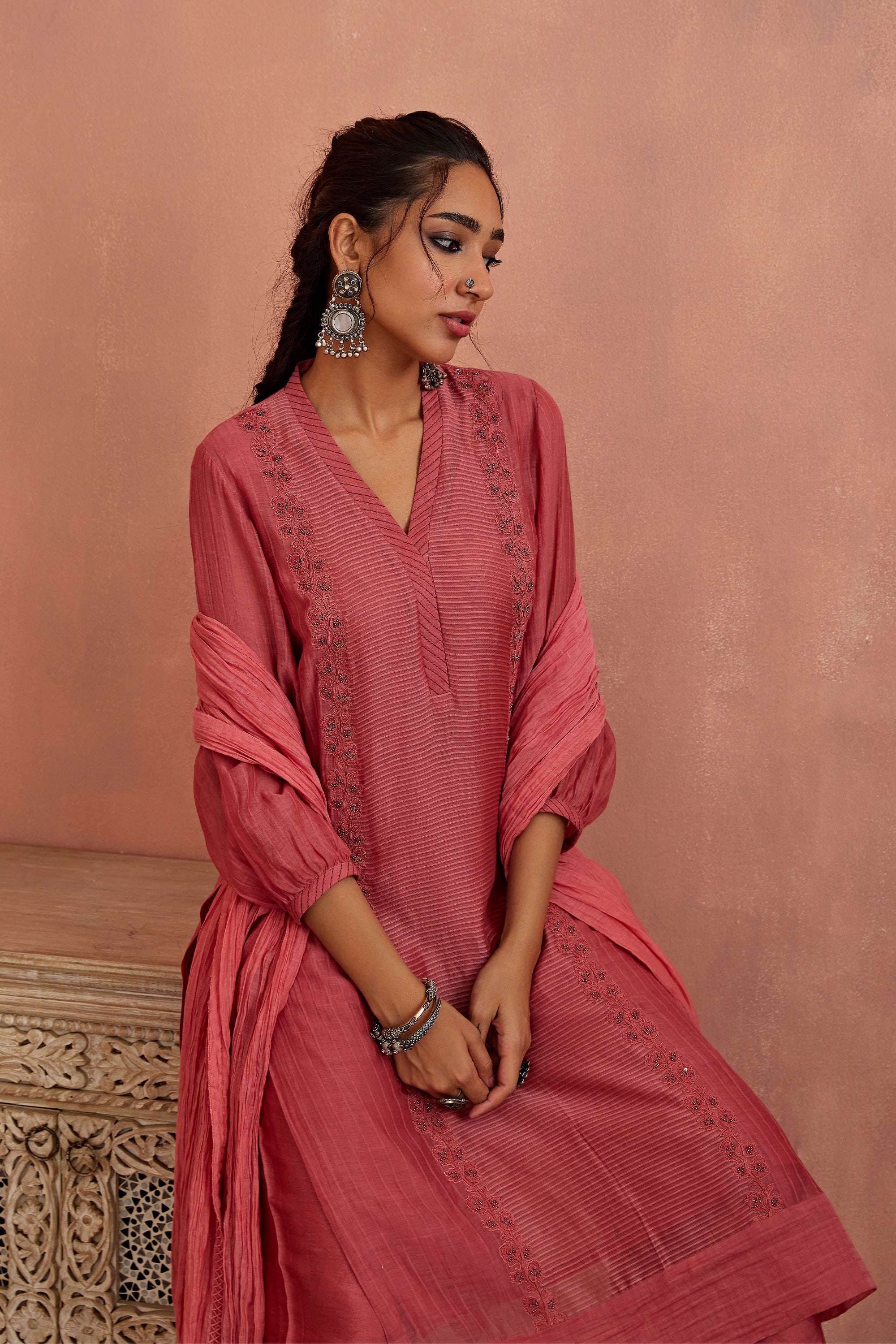 Coral_Flower_Lace_Kurta_Kritika_Dawar