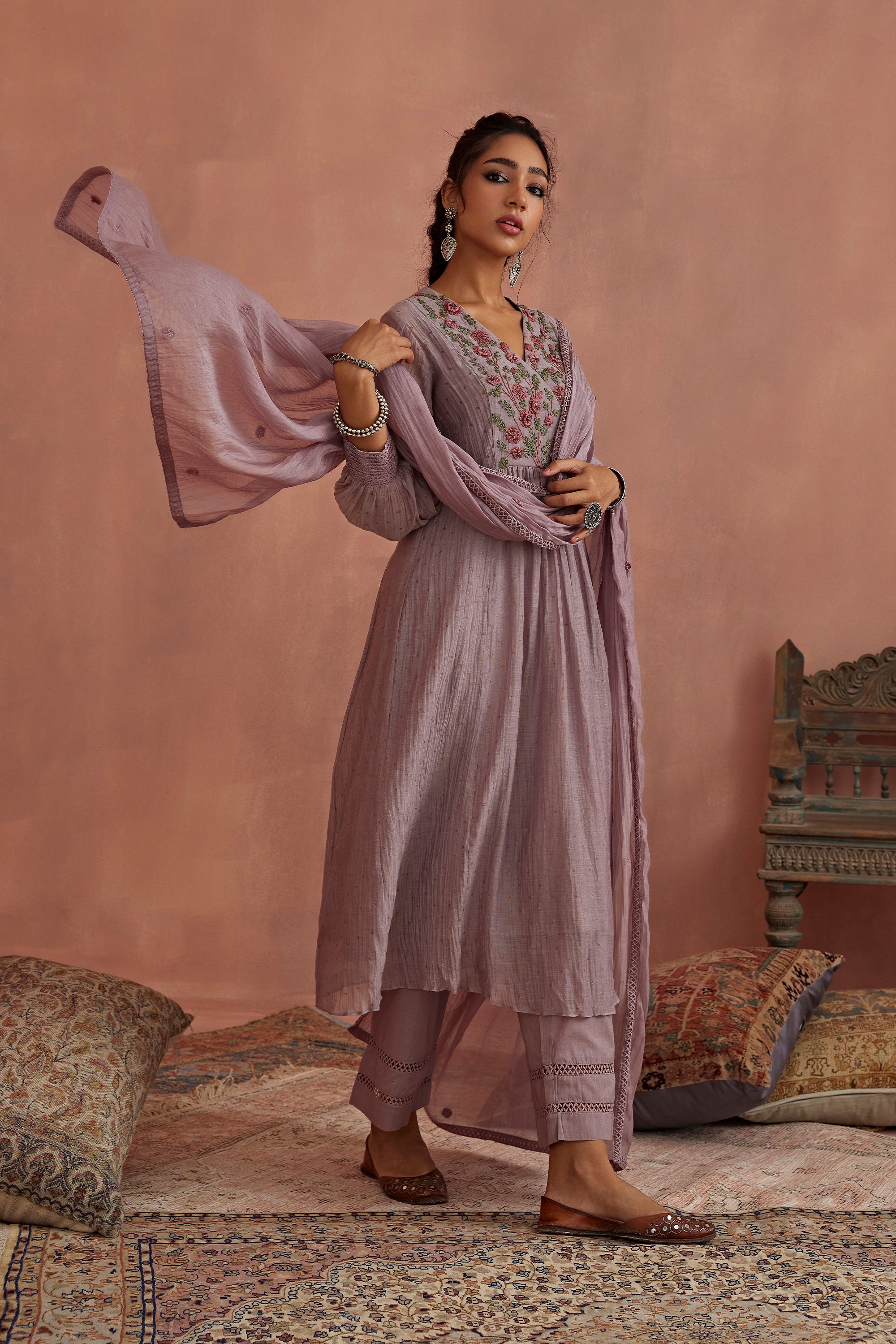 Mauve_3-D_Flower_Emroidery_Kurta_Set_Kritika_Dawar