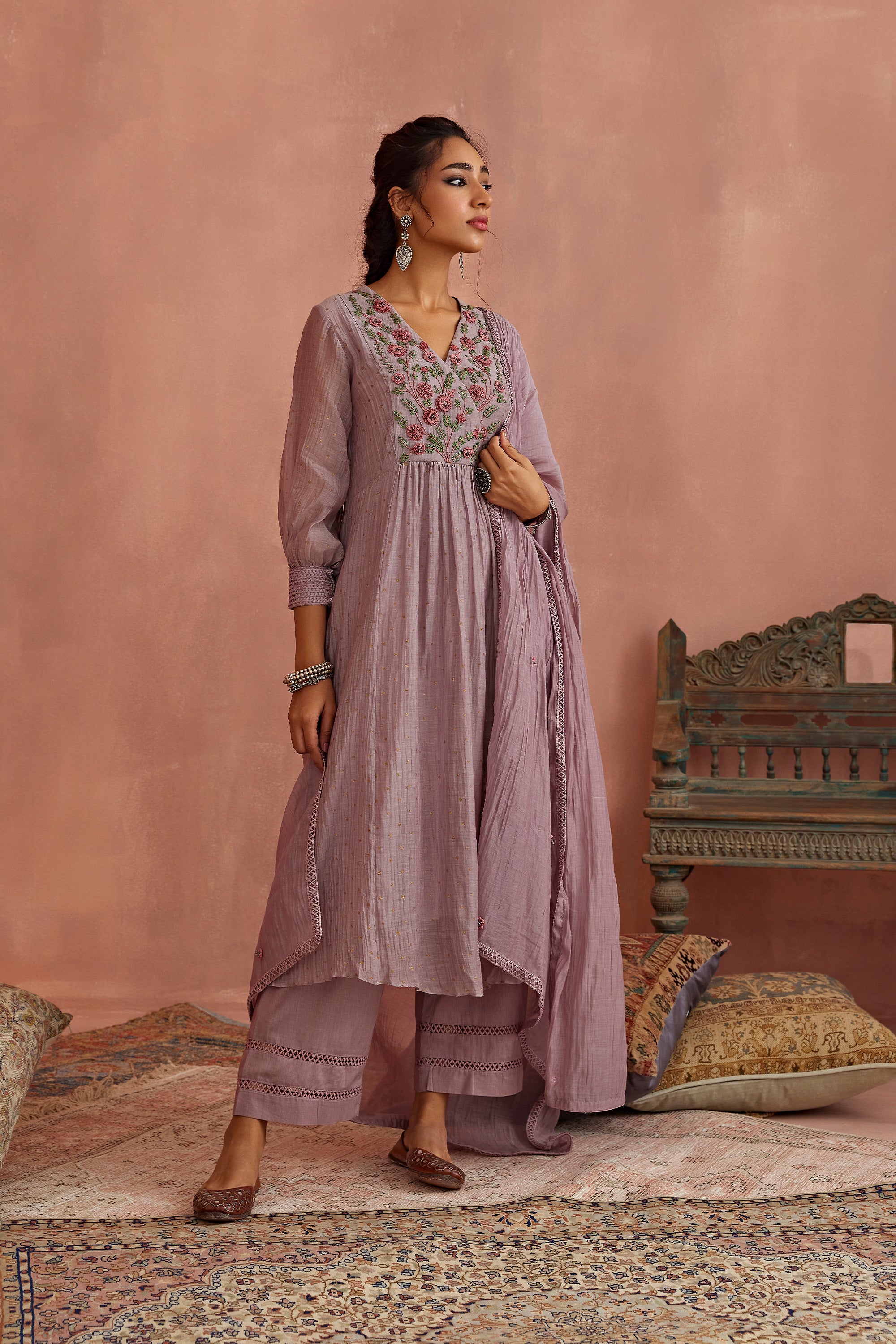 Mauve_3-D_Flower_Emroidery_Kurta_Set_Kritika_Dawar