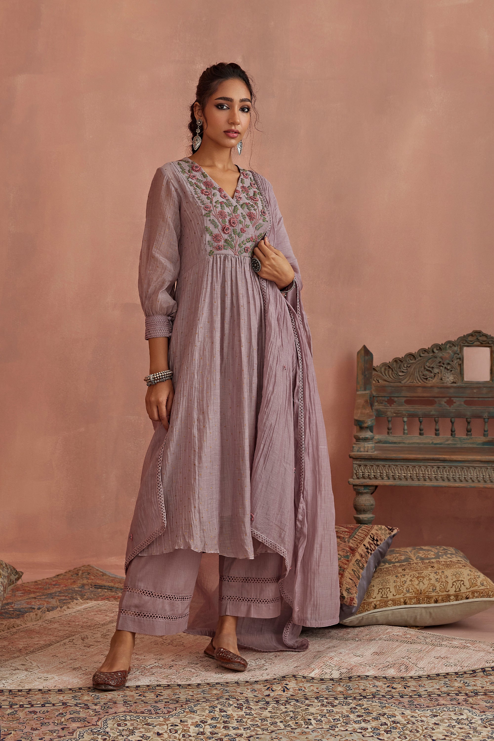 Mauve_3-D_Flower_Emroidery_Kurta_Set_Kritika_Dawar