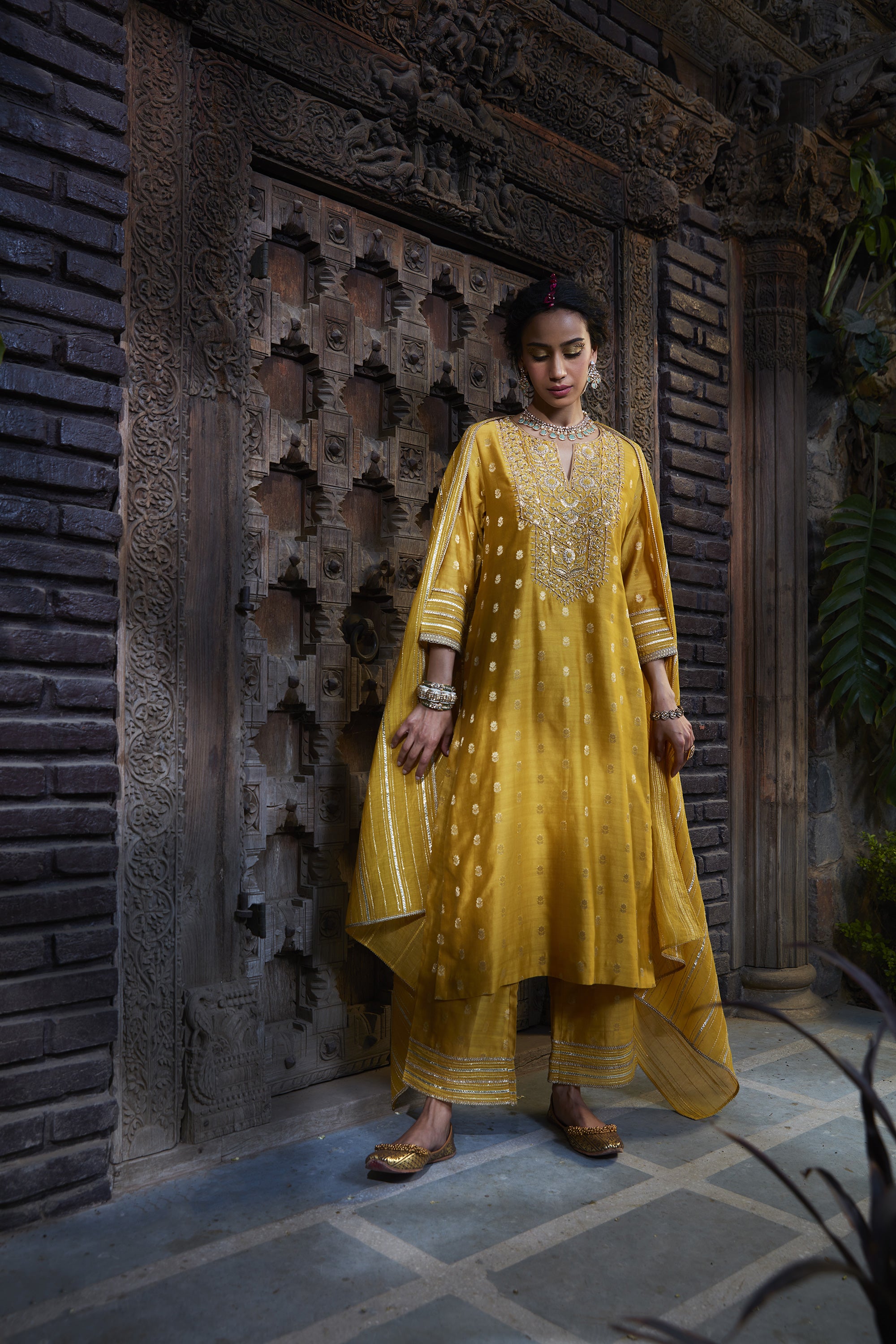 Yellow_Anmol_Gota_Kurta_Set_Kritika_Dawar