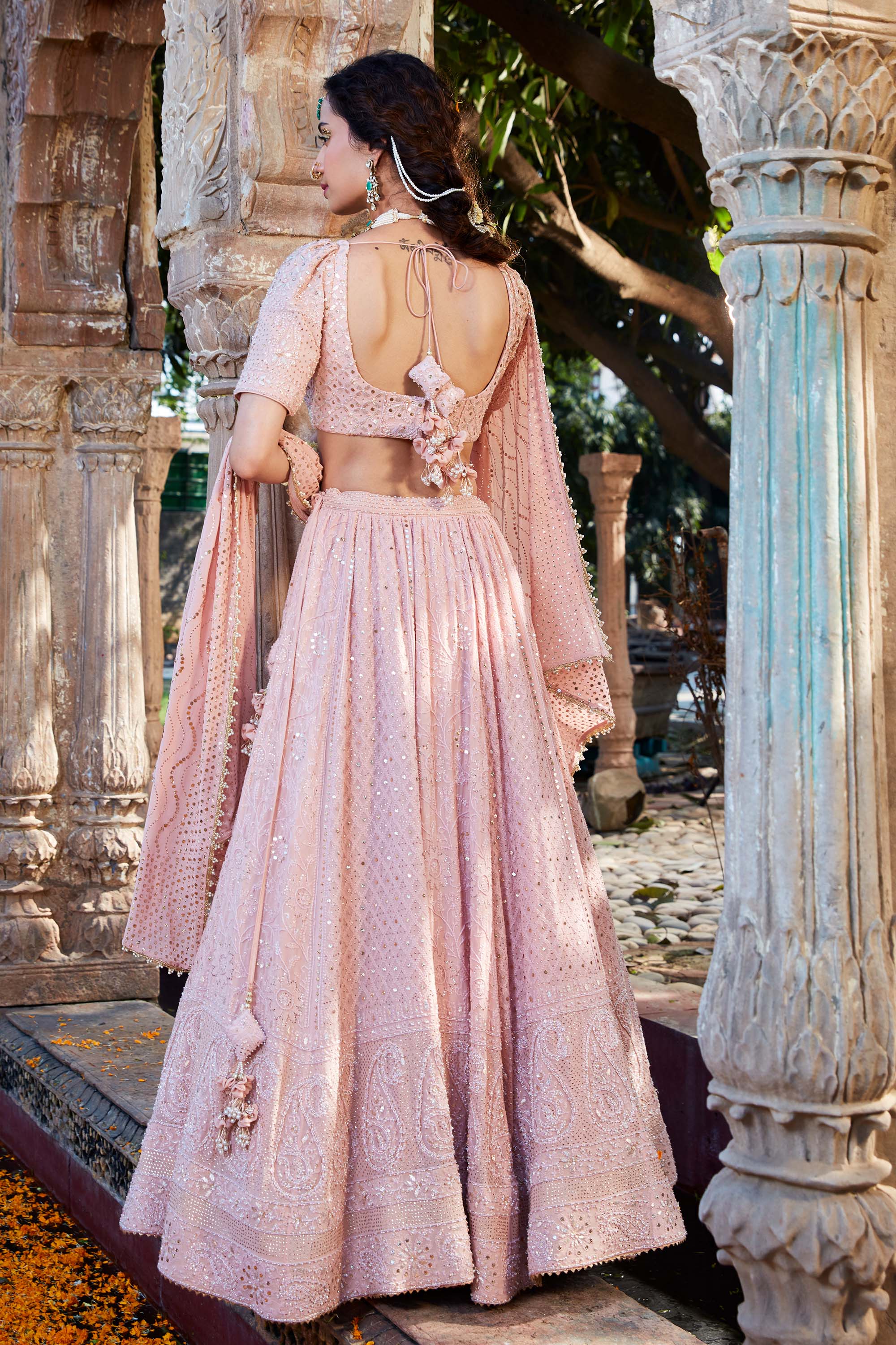 Pink_Chikankari_Lehenga_Kritika_Dawar