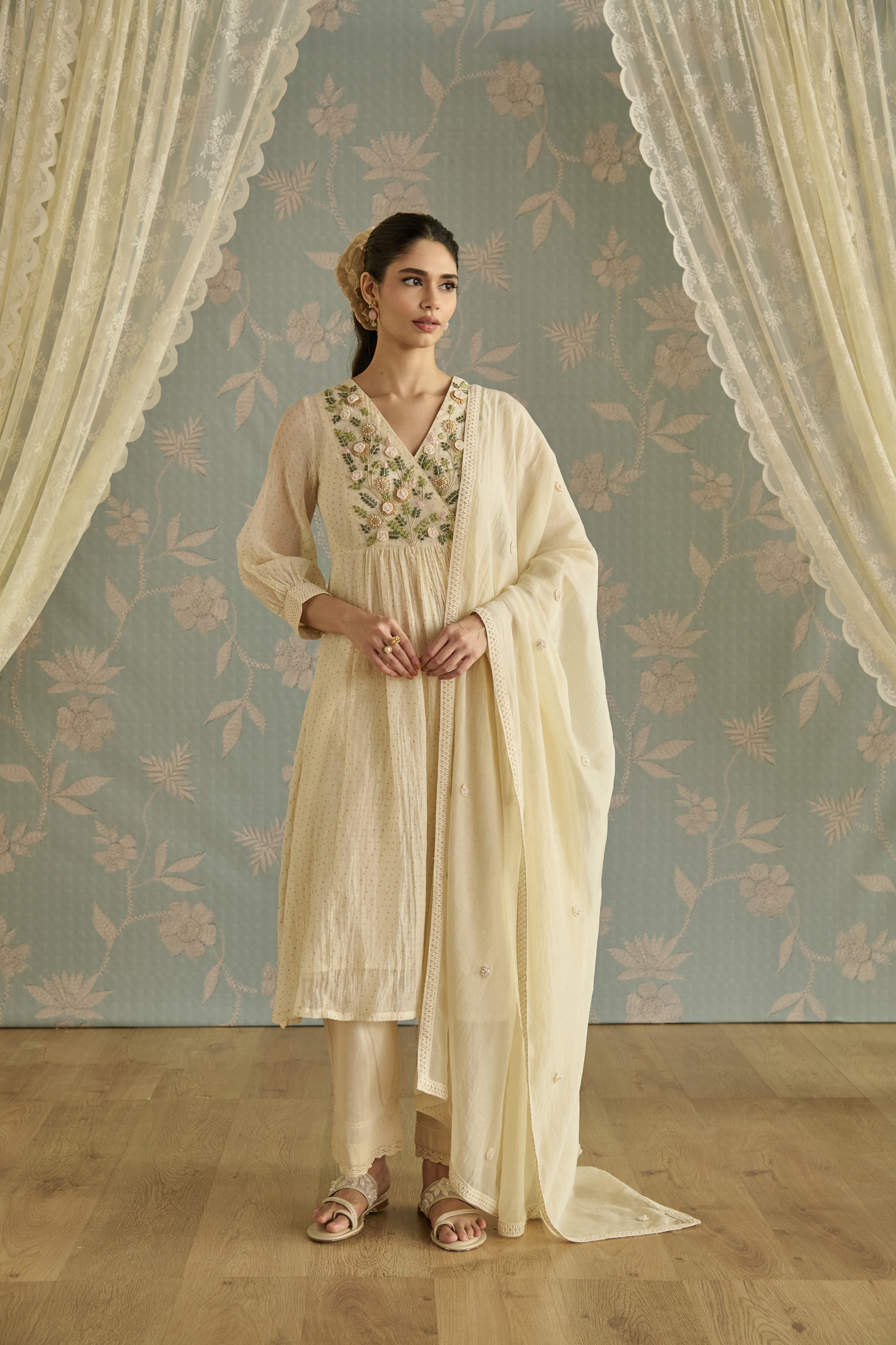 Ivory 3-D Flower Embroidery Kurta Set