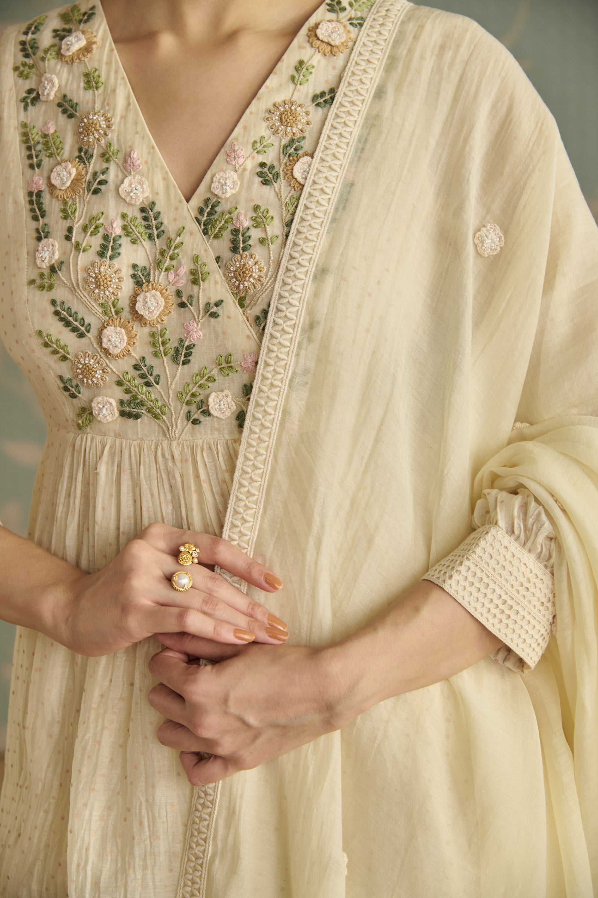 Ivory 3-D Flower Embroidery Kurta Set