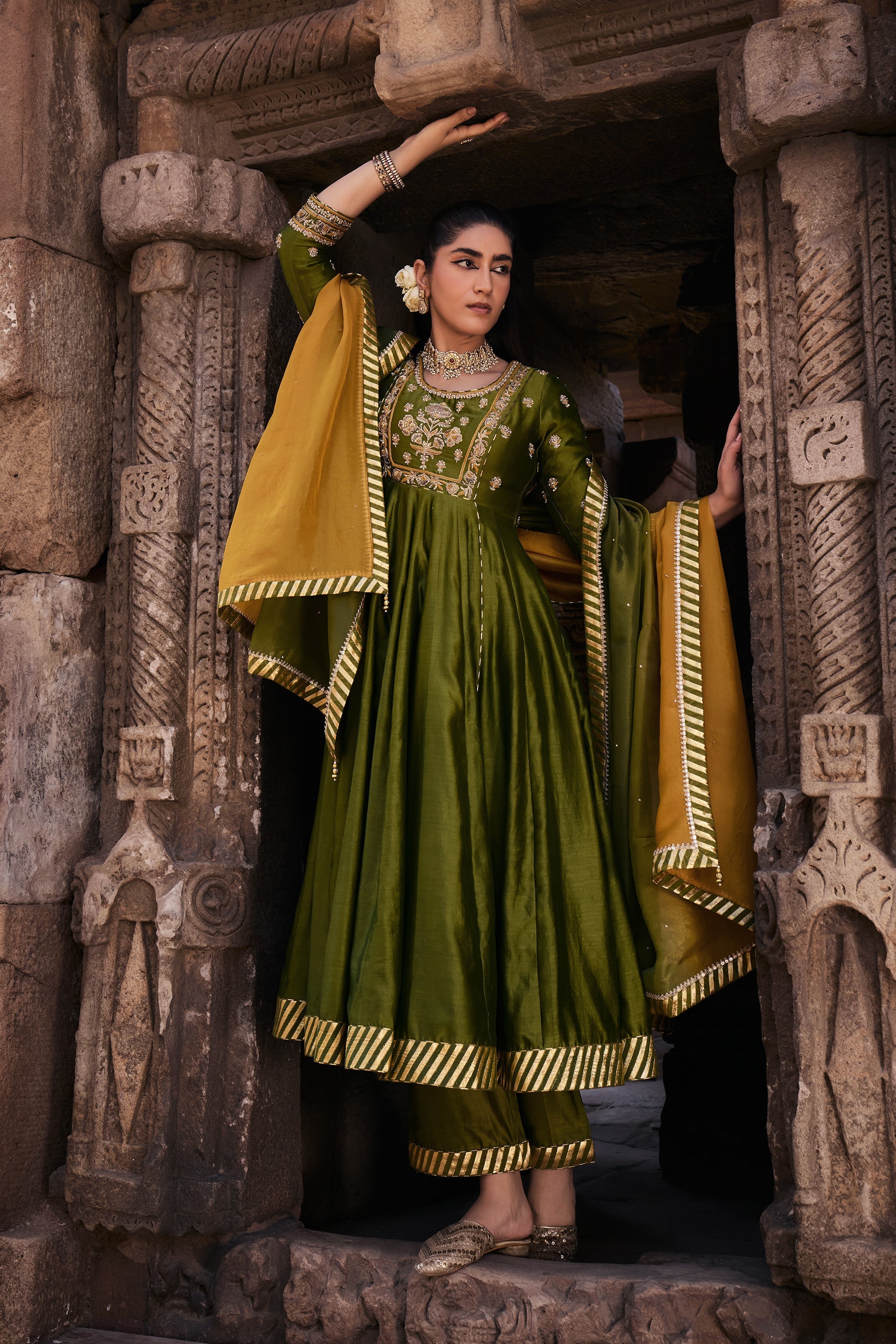green anarkali dress Bottle Green Chiffon Bandhani Sleeveless Anarkali Suit Set (31-Green-AFNKB)