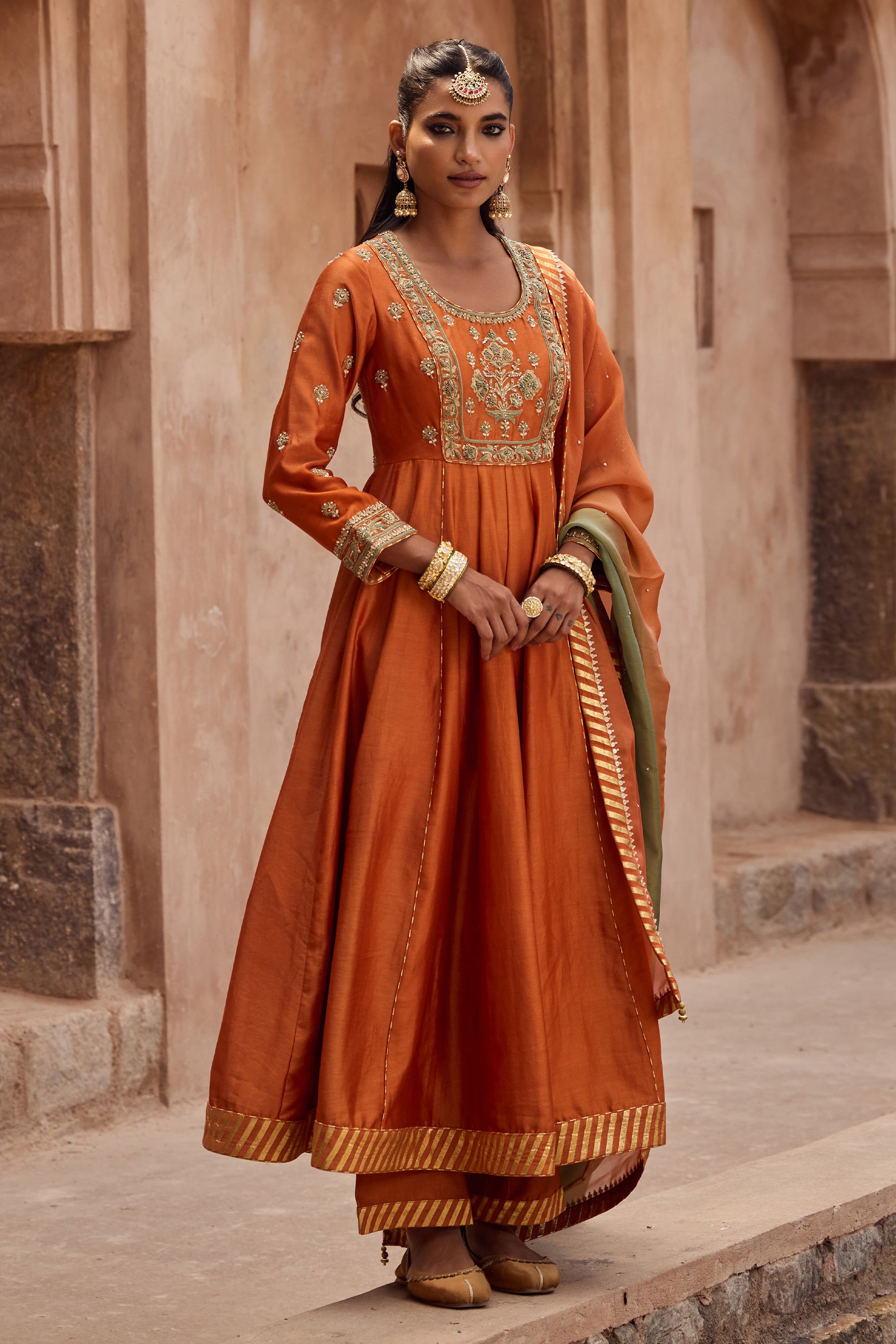 Zoha Anarkali Set