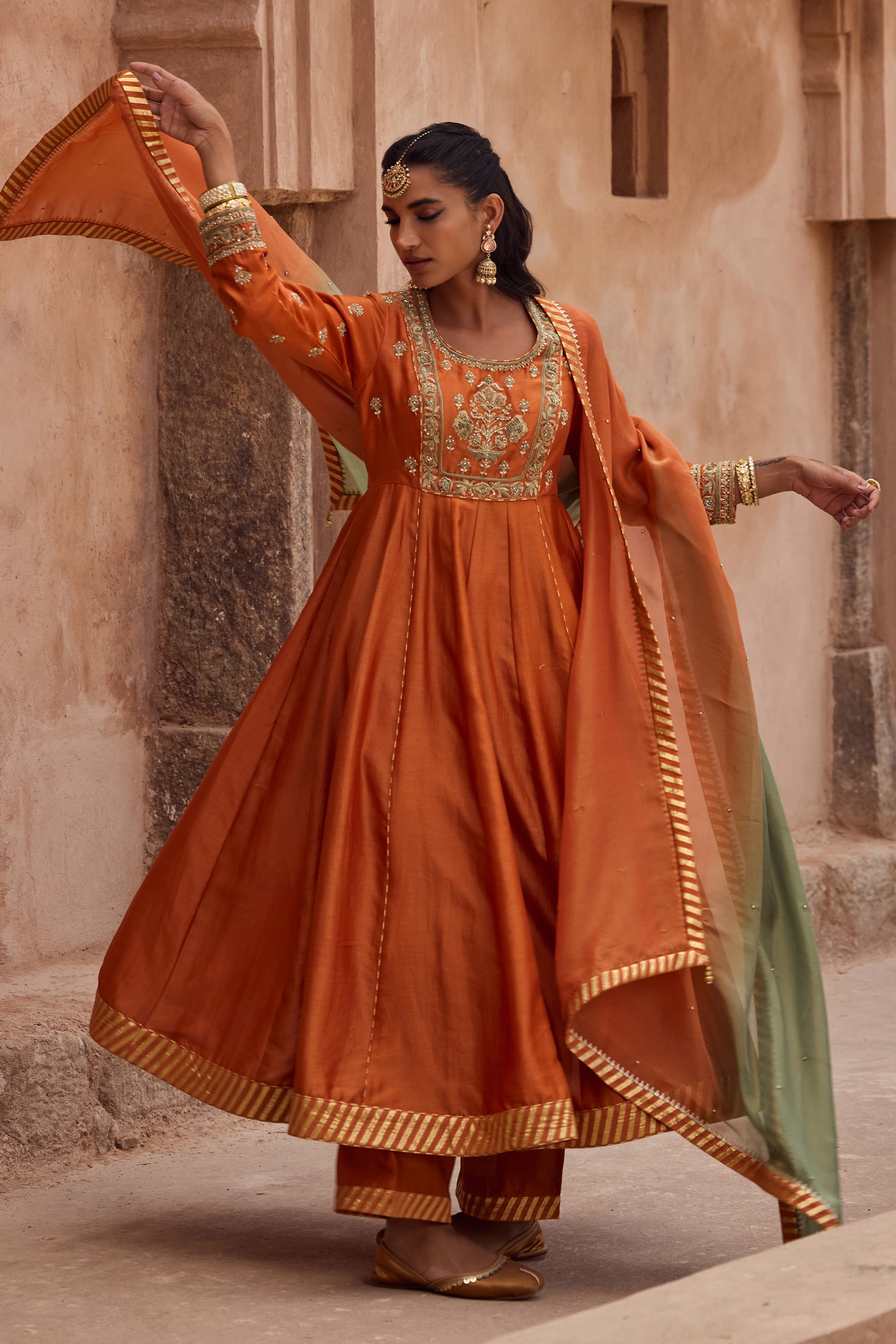 Zoha Anarkali Set
