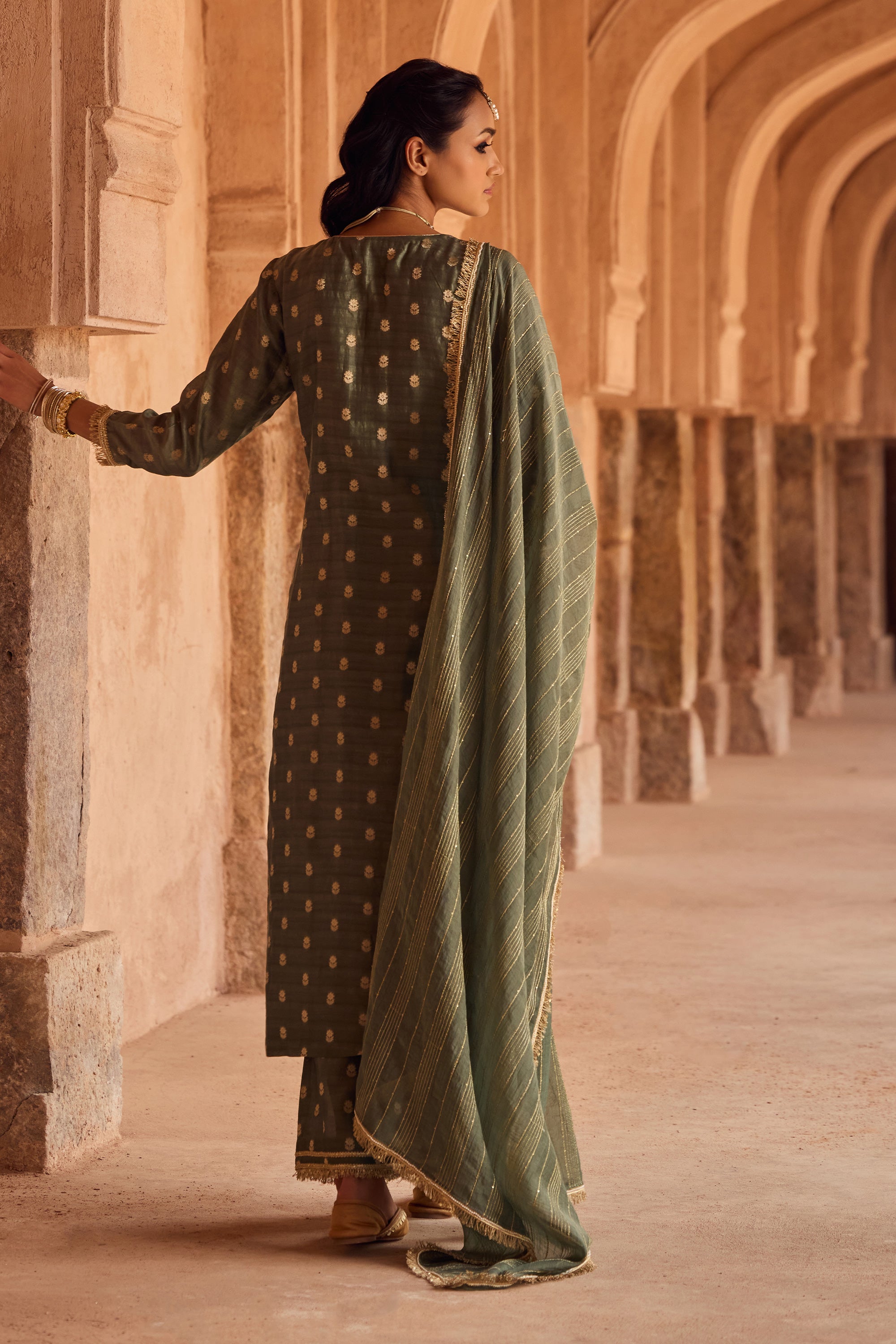 Nargis Kurta Set