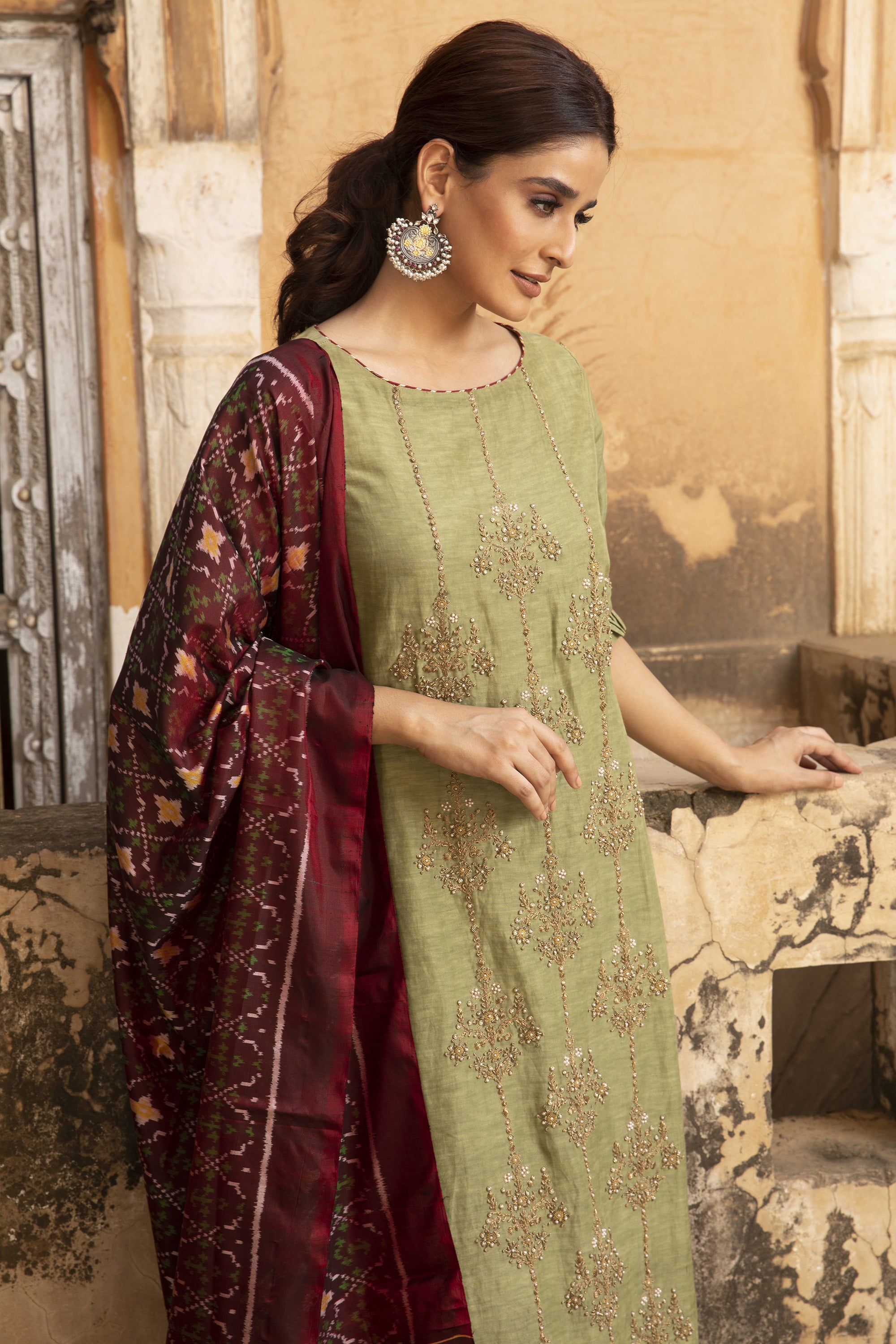 Olive_Green_Hand_Embroidered_Kurta_Set_Kritika_Dawar