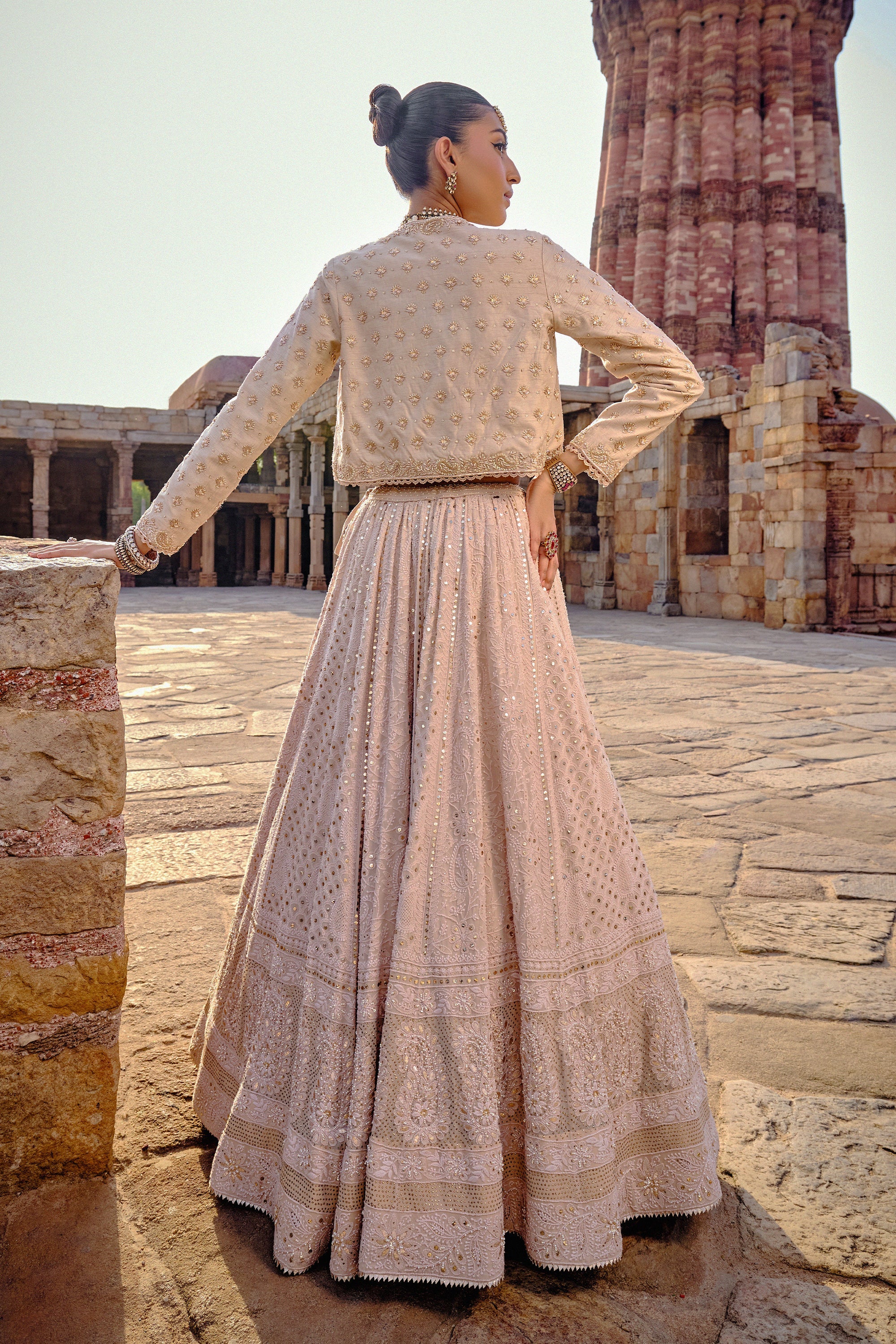 Afrin_Lehenga_Set_Kritika_Dawar