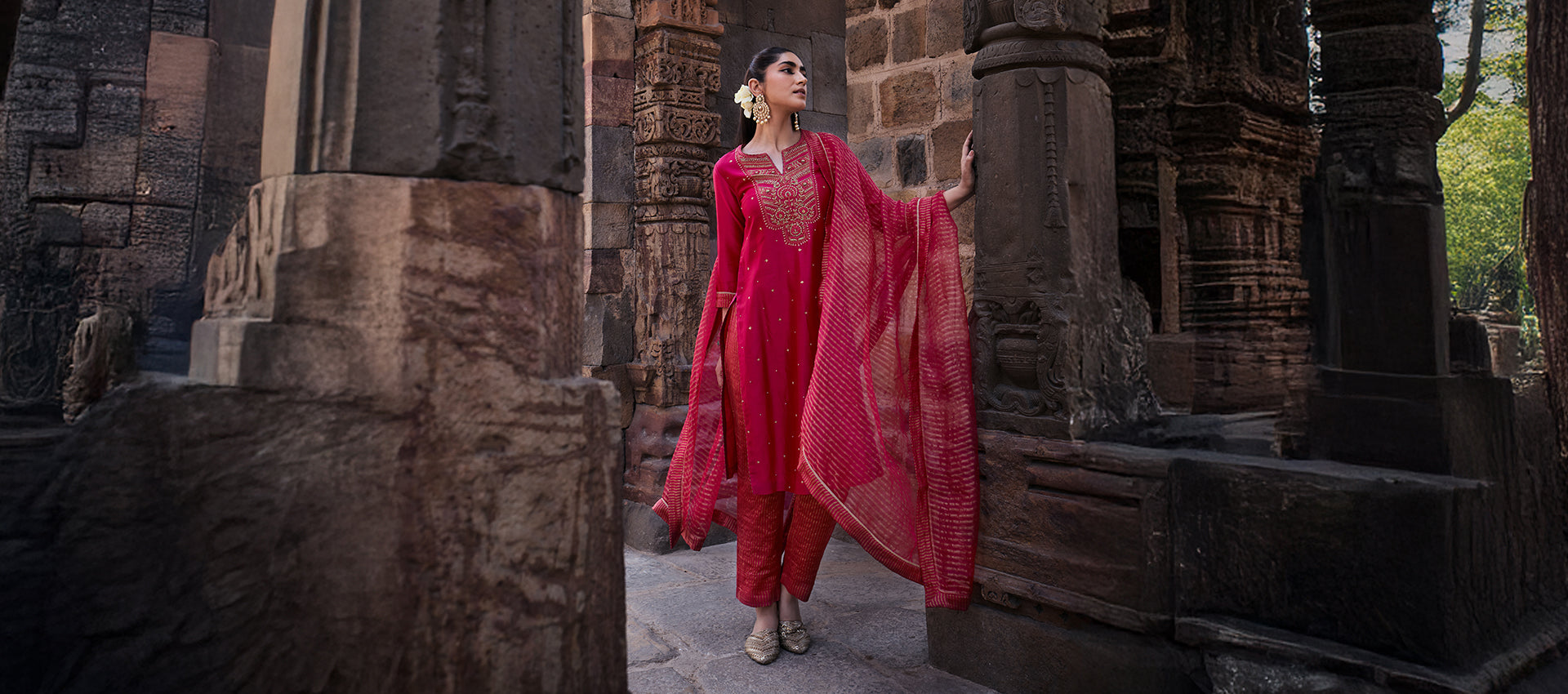 What to Wear on Lohri 2025: Ethnic Outfit Ideas for Women