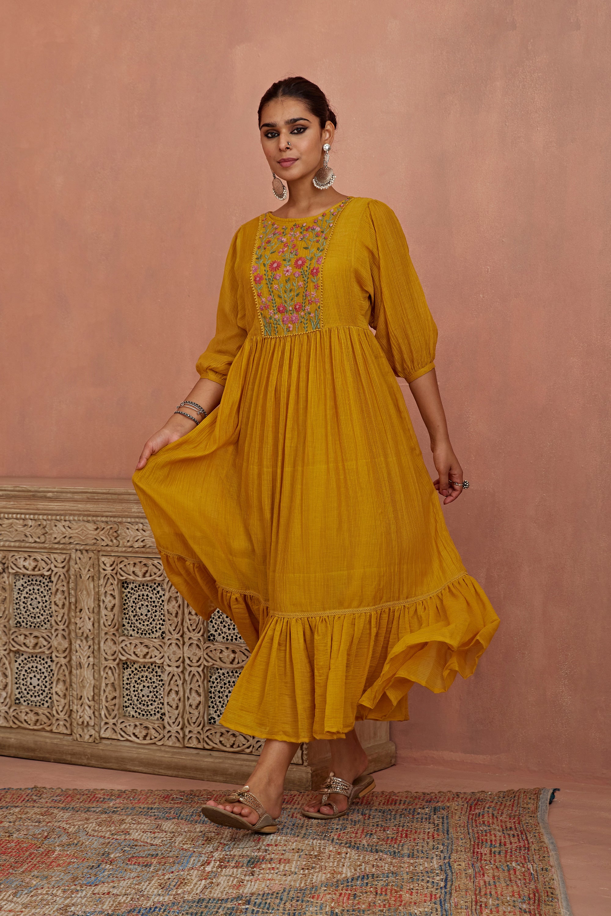 Yellow_Multi_Thread_Flower_Embroidery_Tunic_Kritika_Dawar