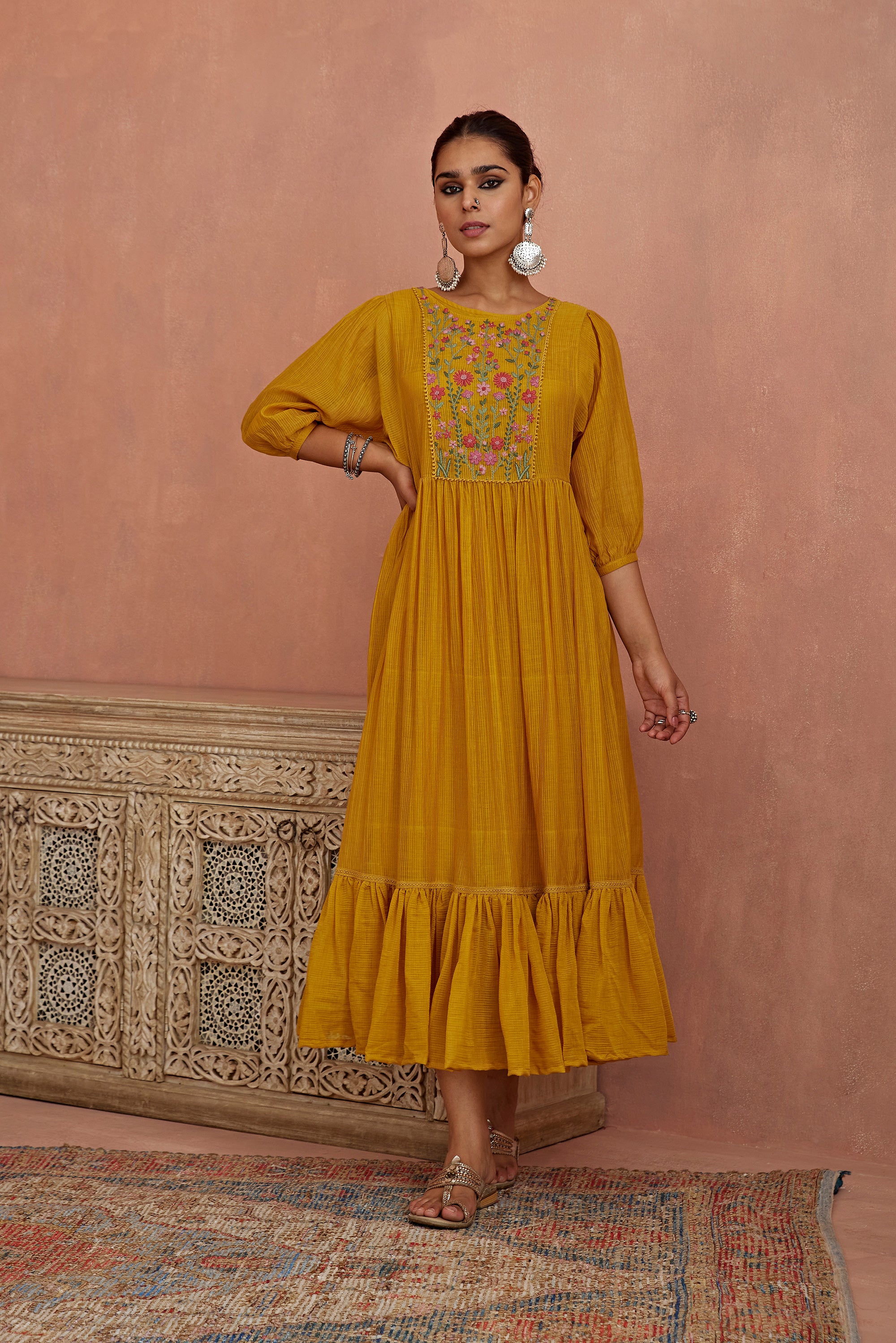 Yellow_Multi_Thread_Flower_Embroidery_Tunic_Kritika_Dawar