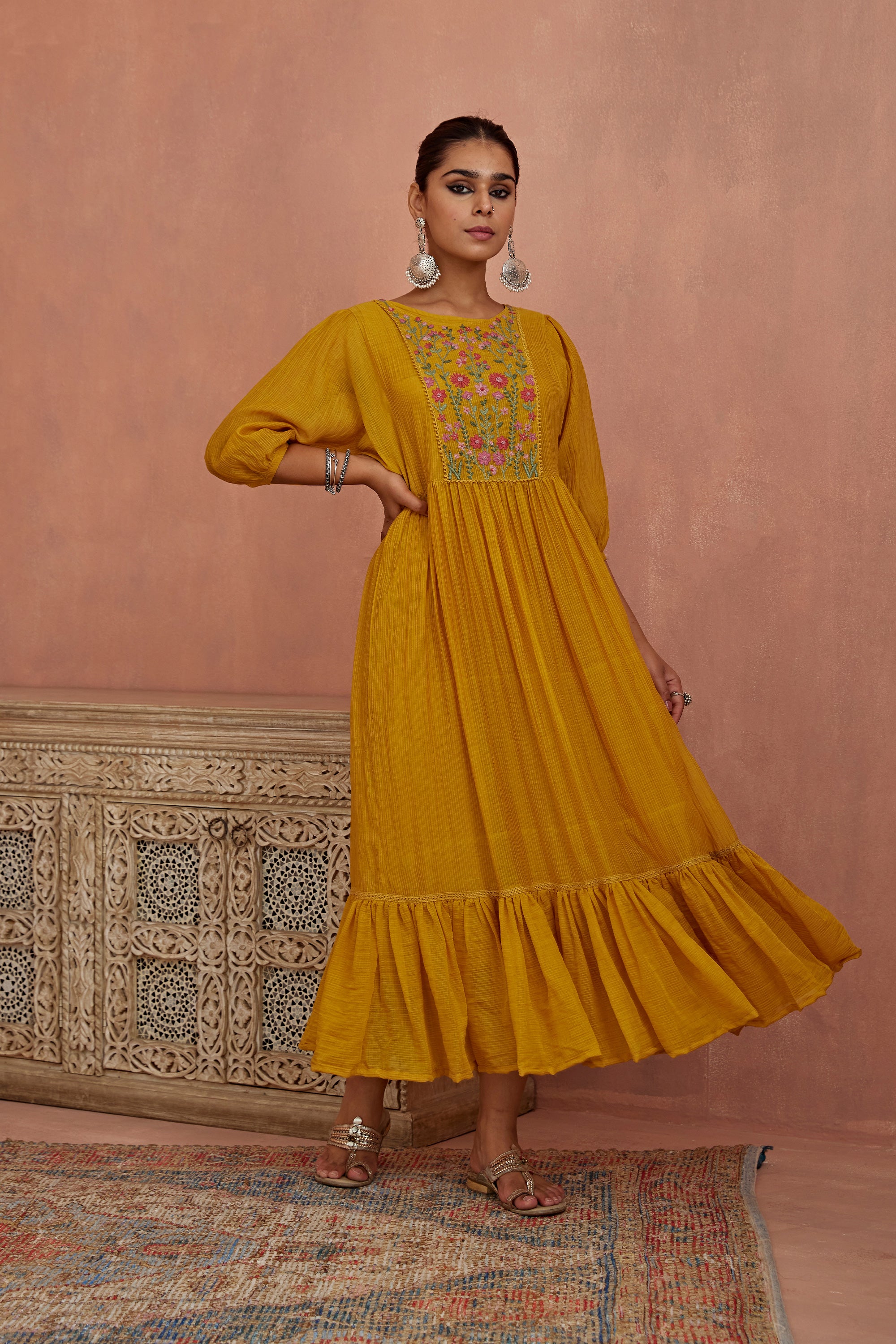 Yellow_Multi_Thread_Flower_Embroidery_Tunic_Kritika_Dawar