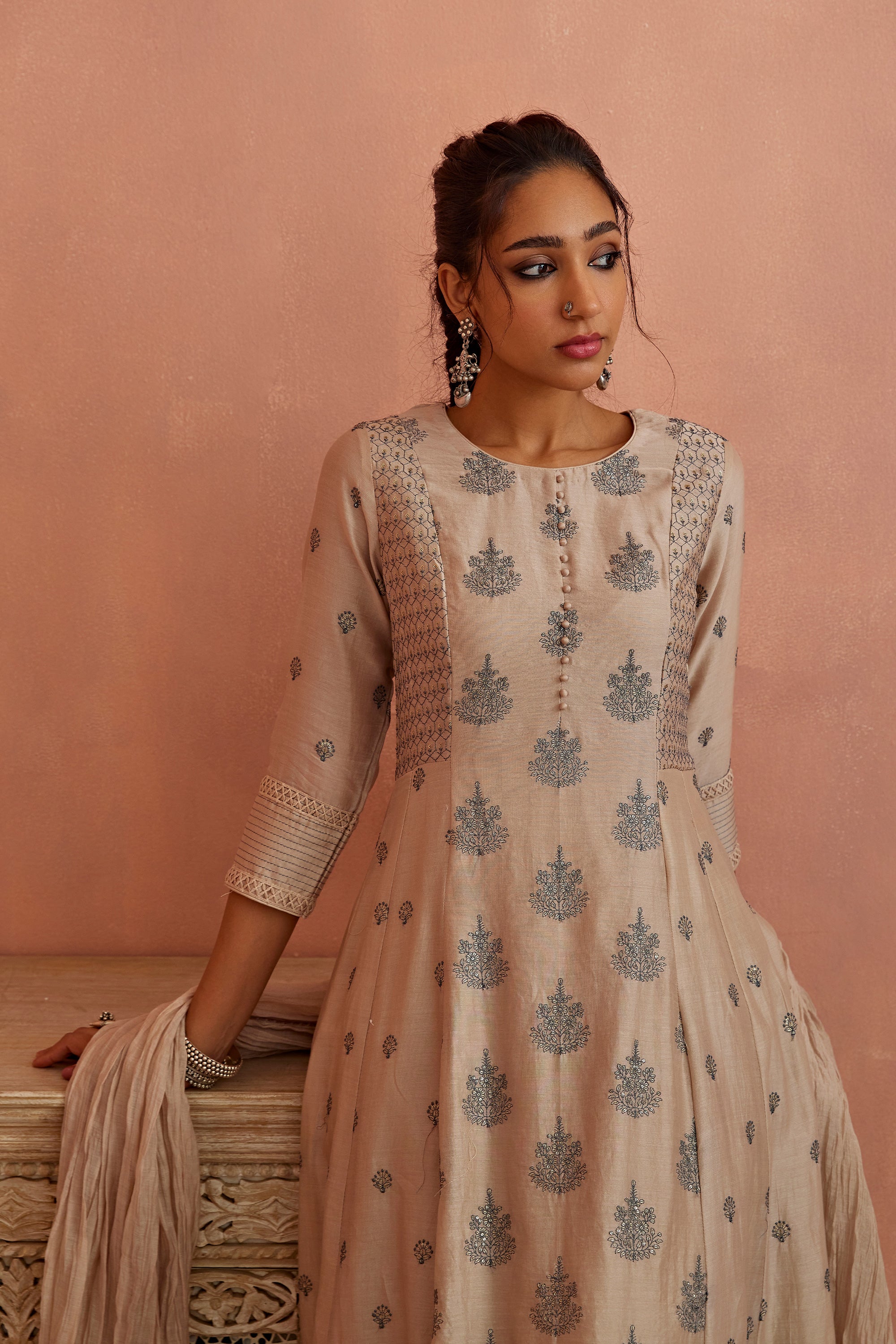 Ivory_Thread_Embroidered_A-Line_Kurta_Set_Kritika_Dawar