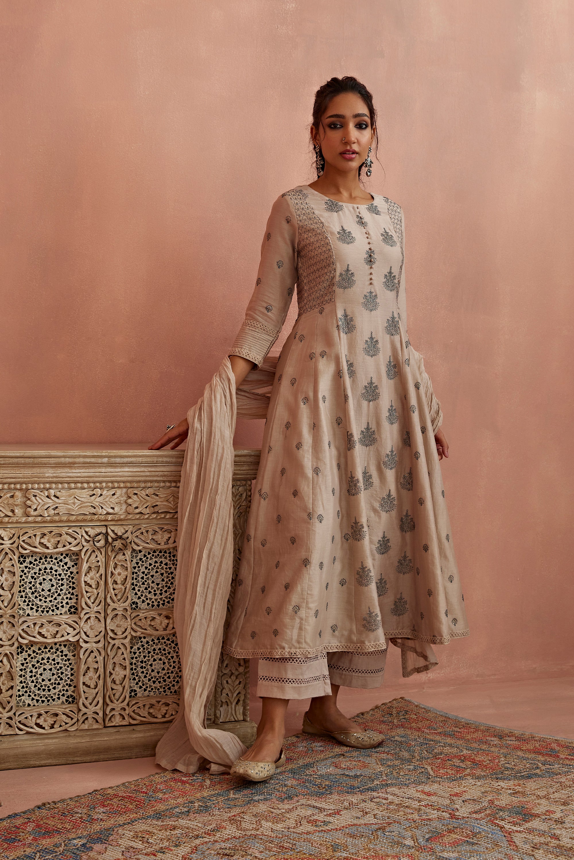 Ivory_Thread_Embroidered_A-Line_Kurta_Set_Kritika_Dawar