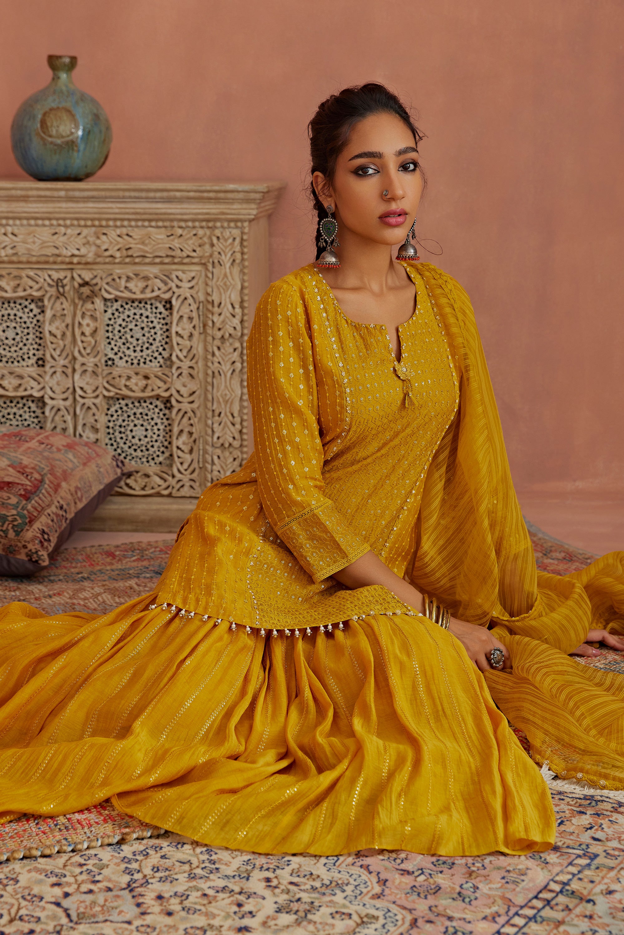 Yellow_Thread_Embroidered_Short_Kurta_Gharara_Kritika_Dawar