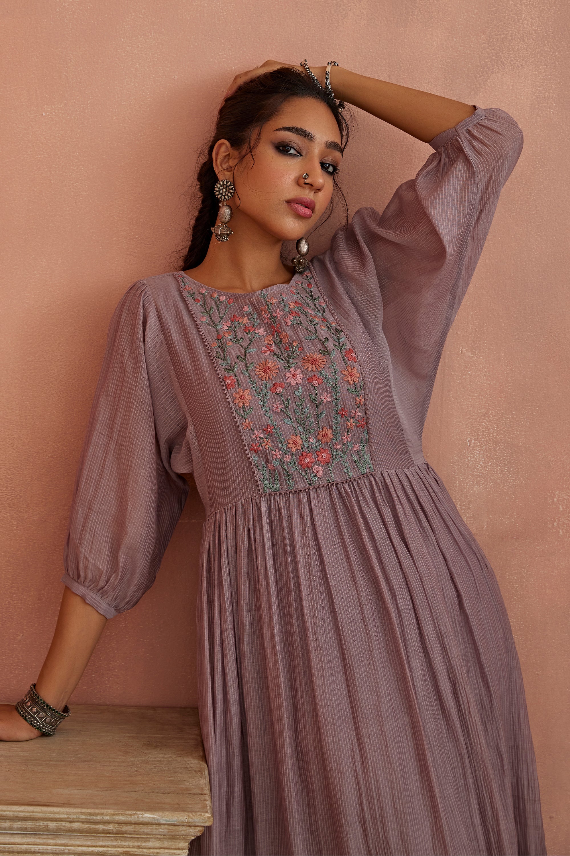 Mauve_Multi_Thread_Flower_Embroidery_Tunic_Kritika_Dawar