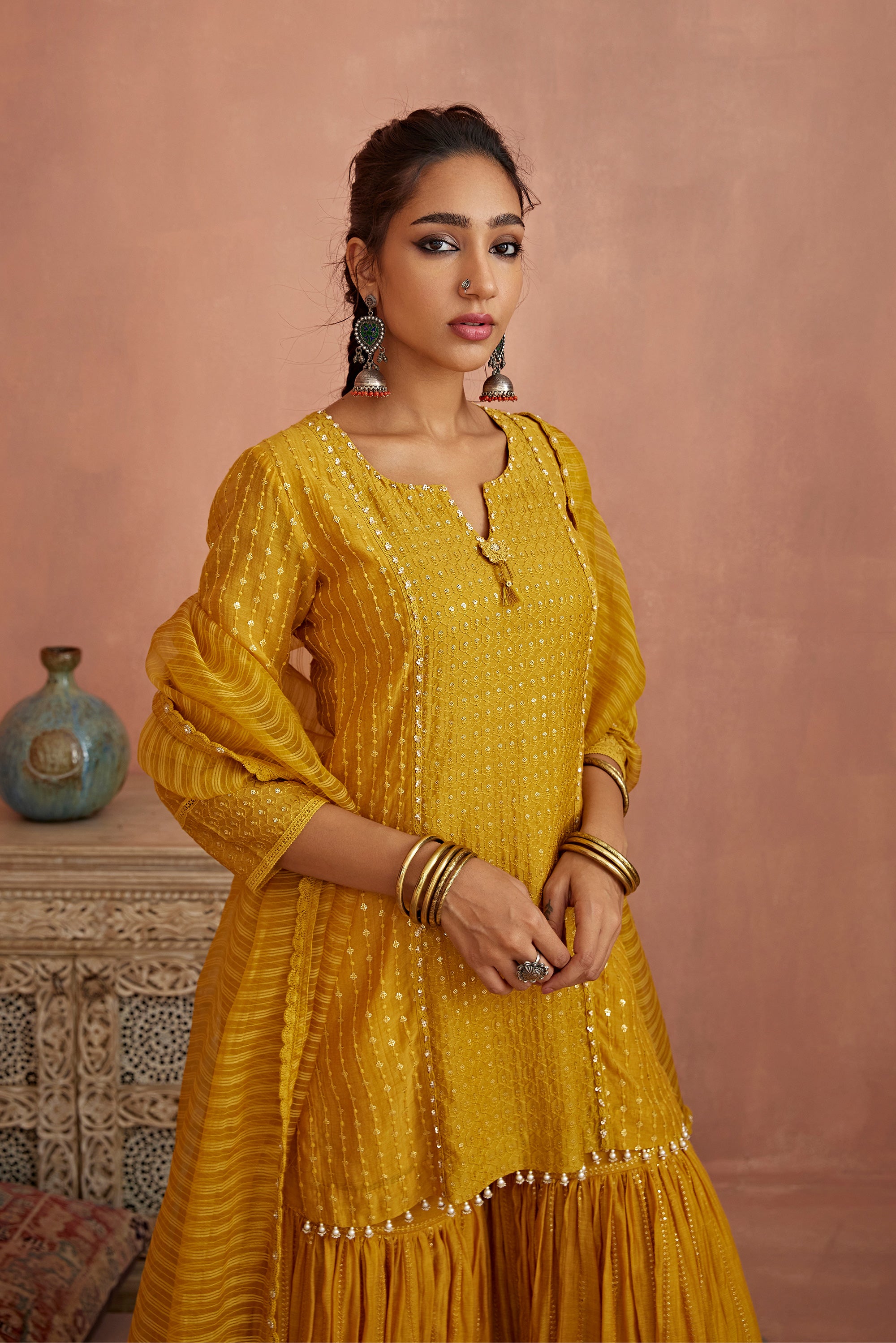 Yellow_Thread_Embroidered_Short_Kurta_Gharara_Kritika_Dawar