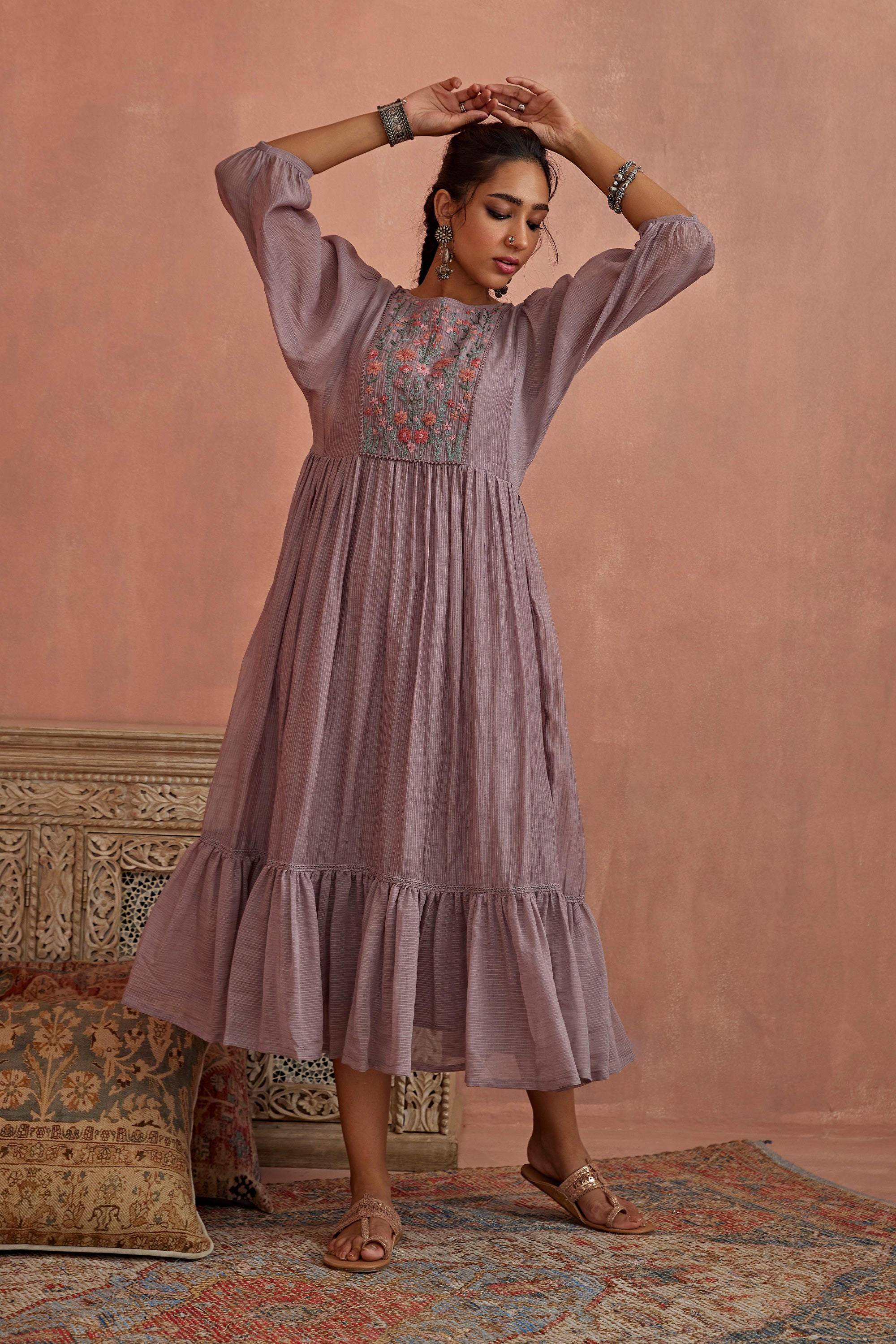 Mauve_Multi_Thread_Flower_Embroidery_Tunic_Kritika_Dawar