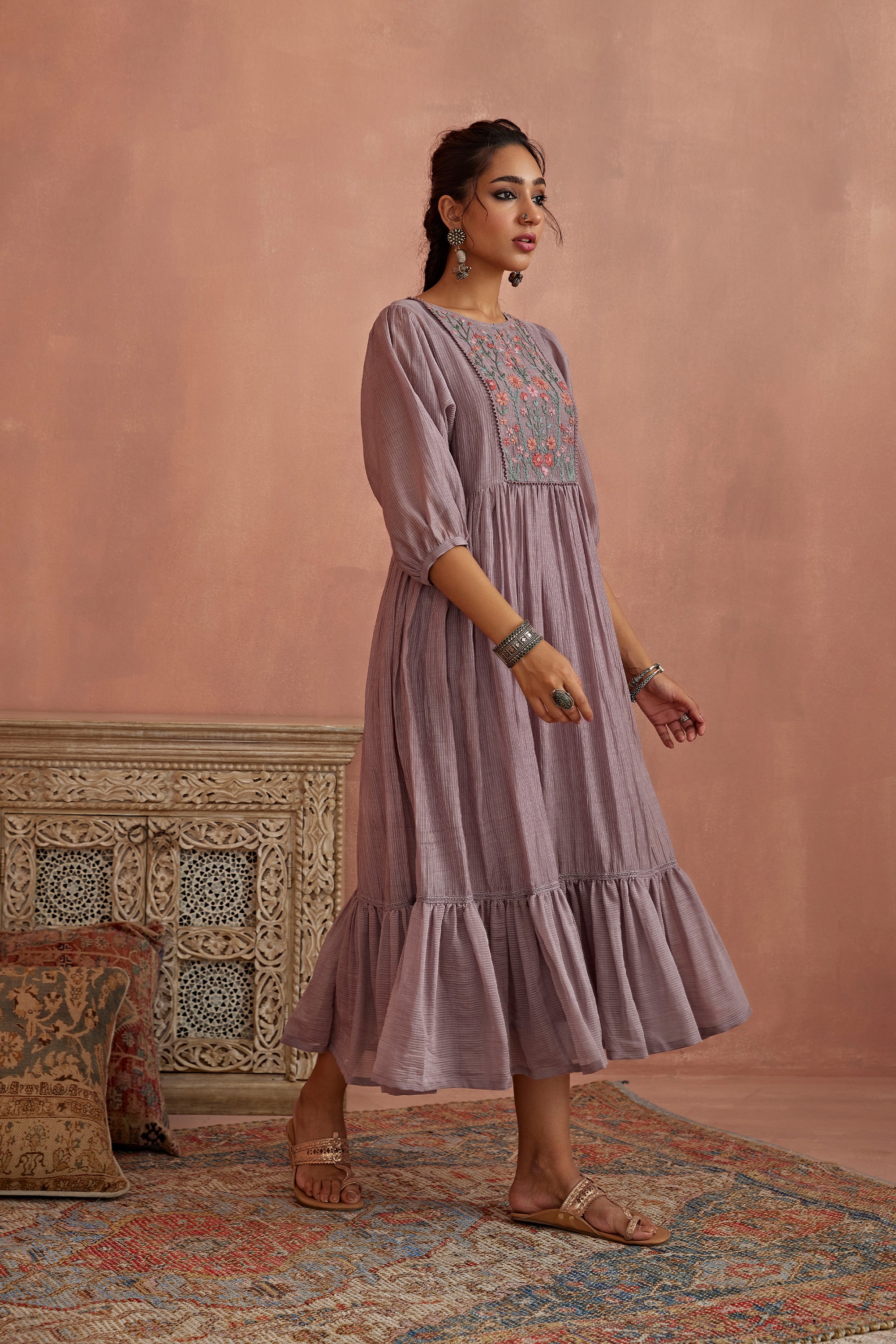 Mauve_Multi_Thread_Flower_Embroidery_Tunic_Kritika_Dawar