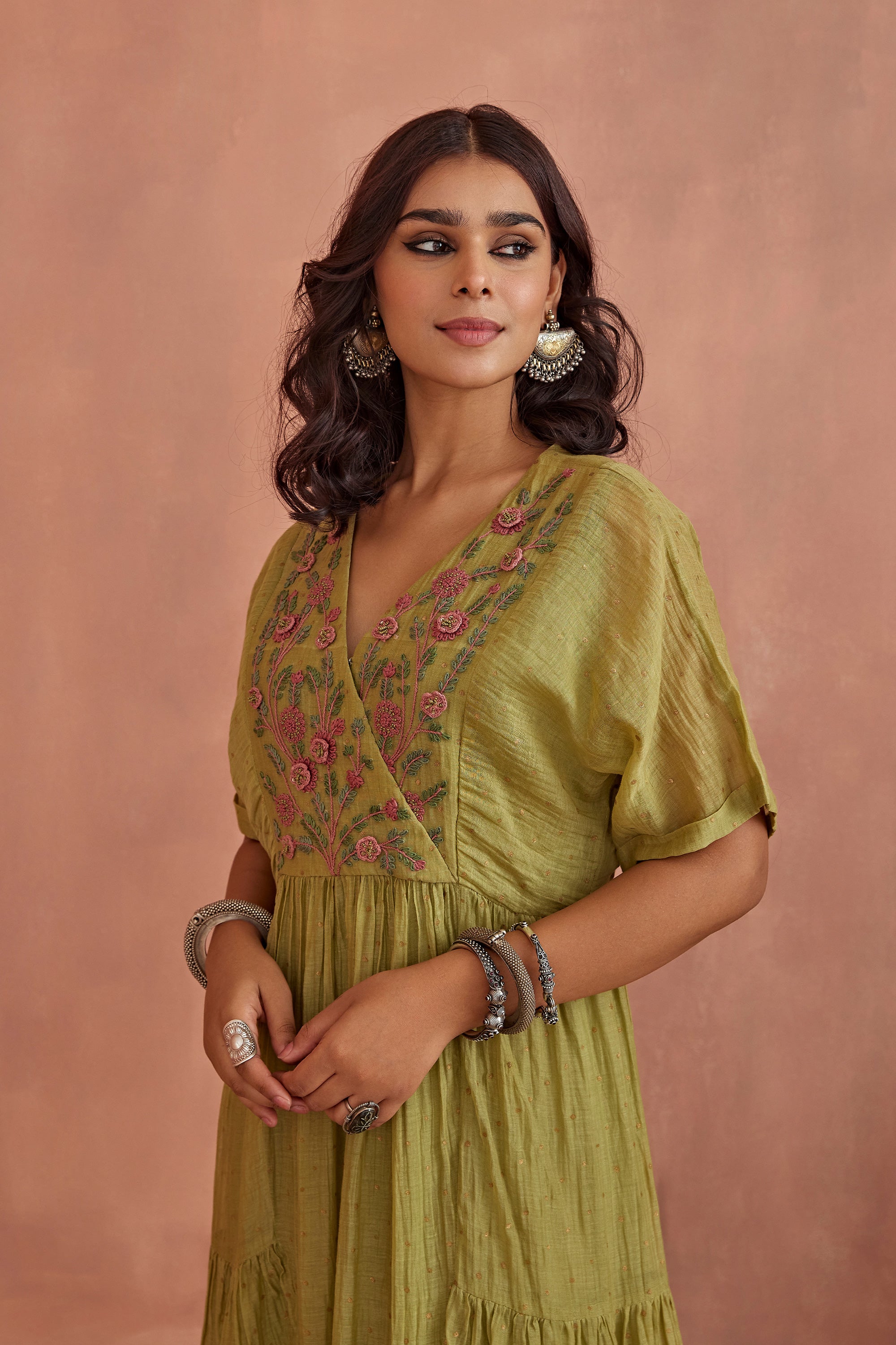 Green_3D_Flower_Embroidery_Tunic_Kritika_Dawar