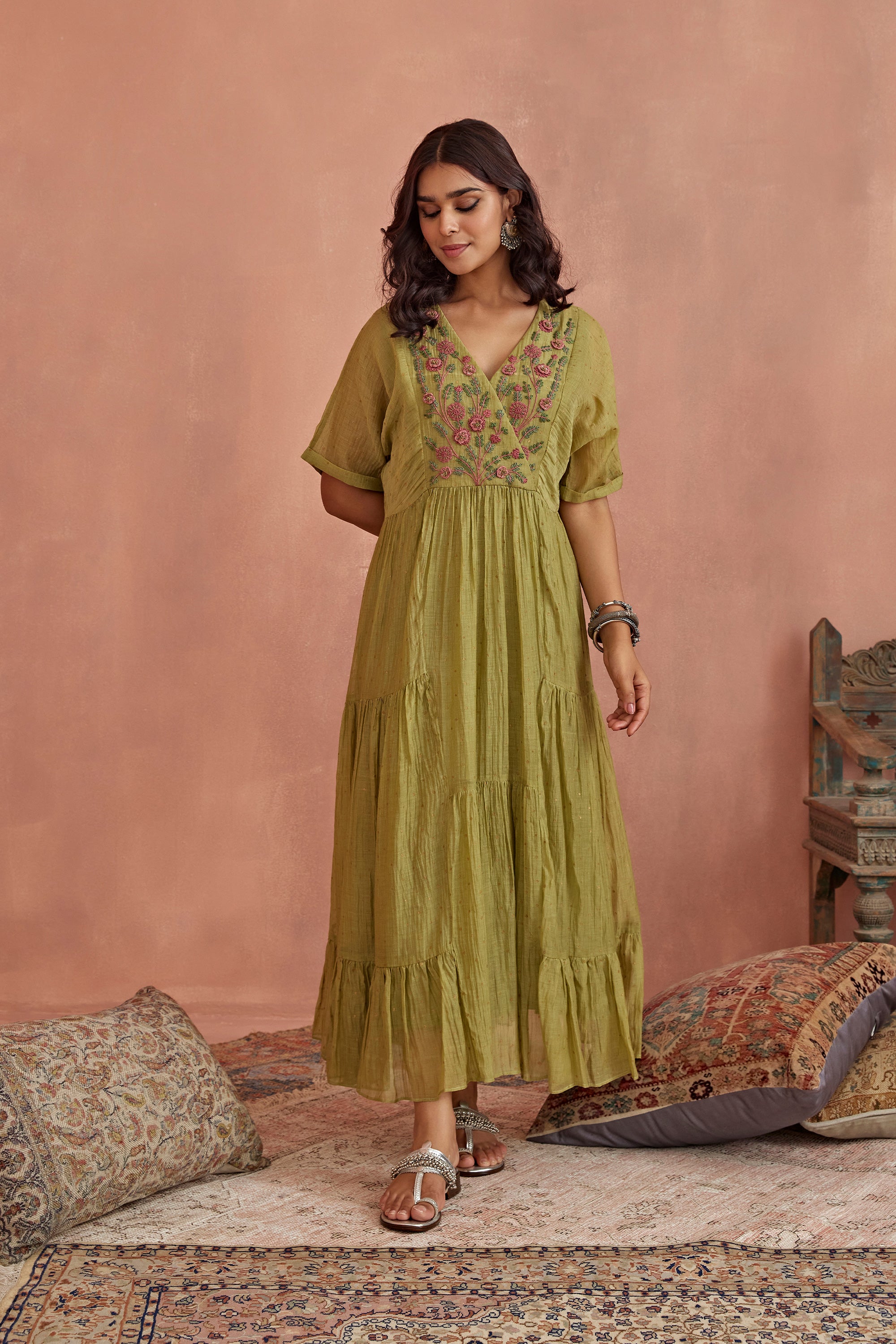 Green_3D_Flower_Embroidery_Tunic_Kritika_Dawar