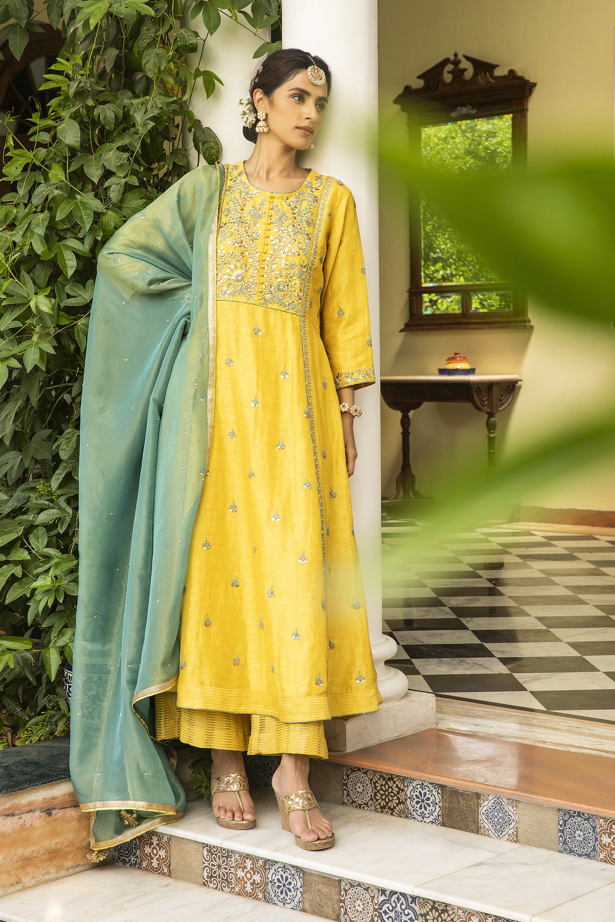 Yellow_Linen_Silk_Kurta_Set_Kritika_Dawar