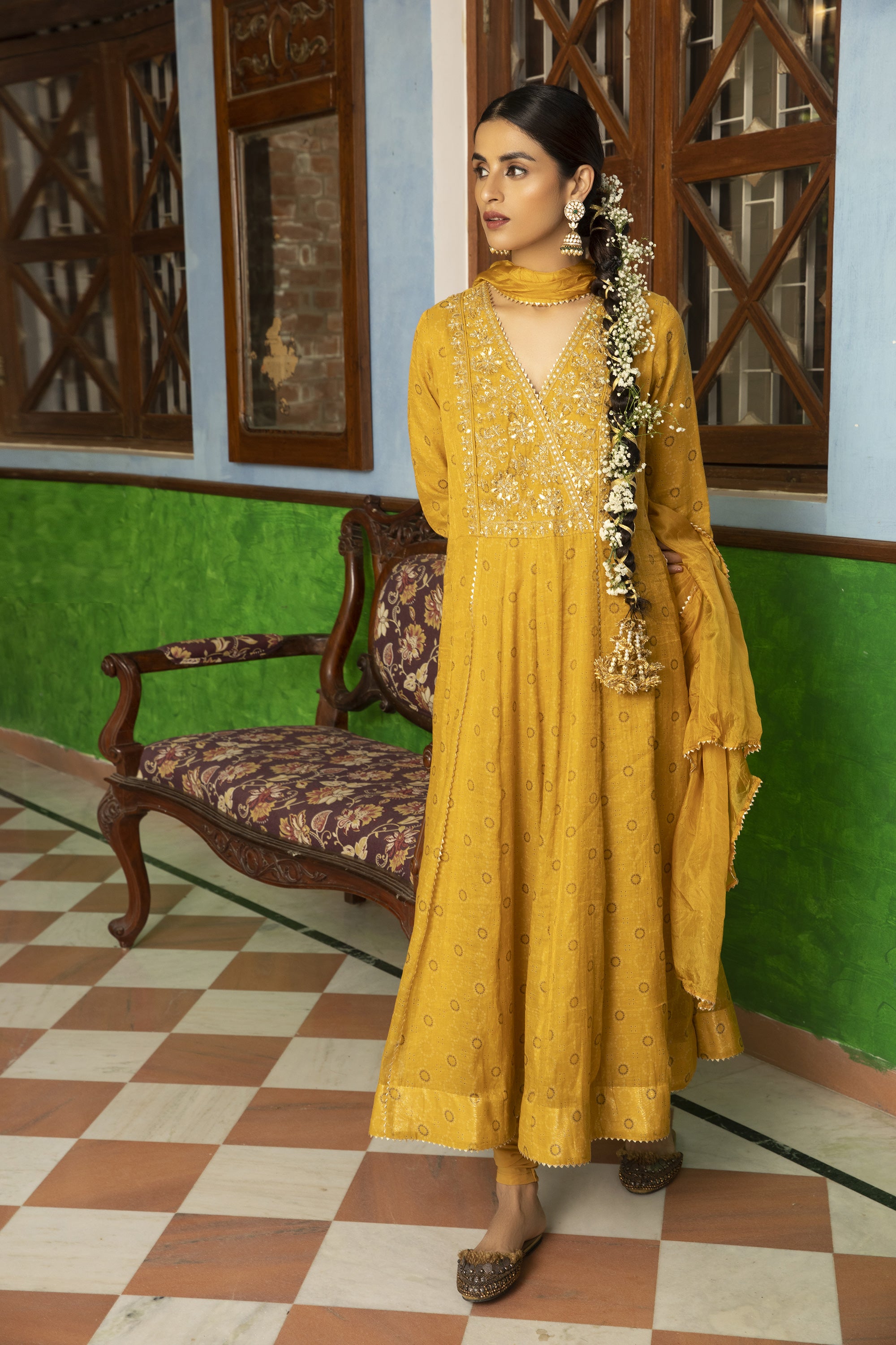 Yellow_Embroidered_Anarkali_Set_Kritika_Dawar