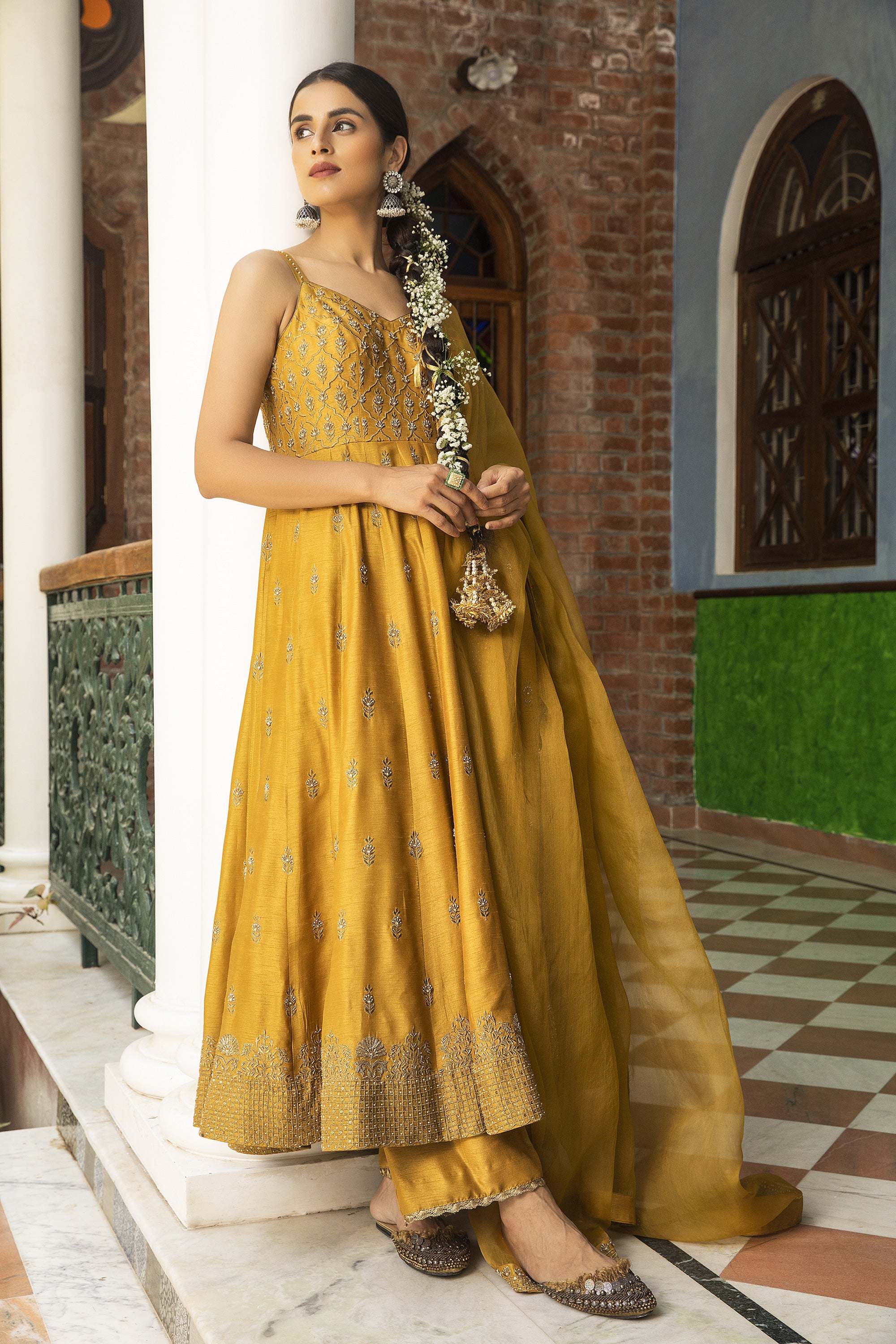 Mustard_Embroidered_Anarkali_Set_Kritika_Dawar