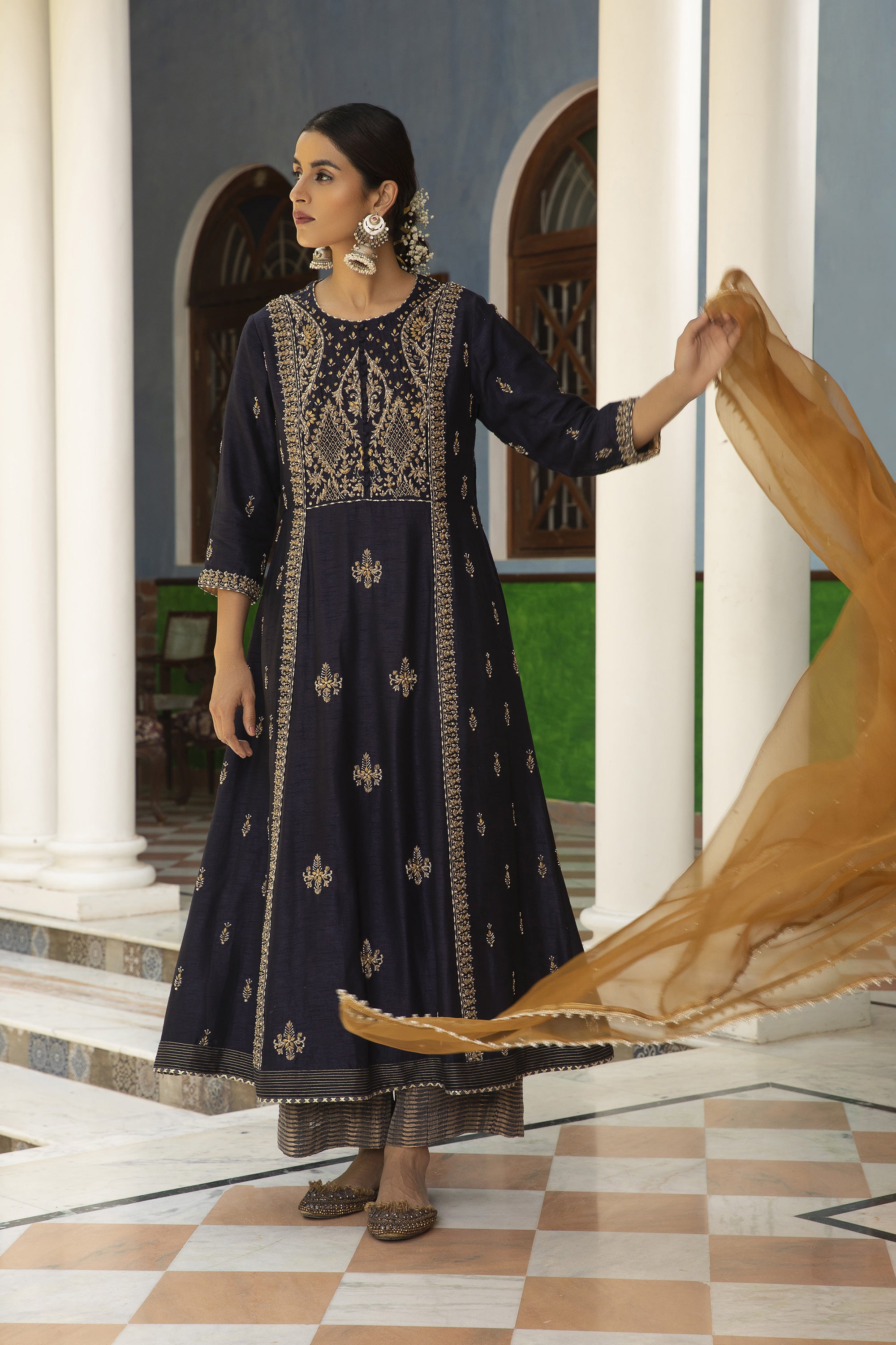 Blue Embroidered Kurta Set- Kritika Dawar