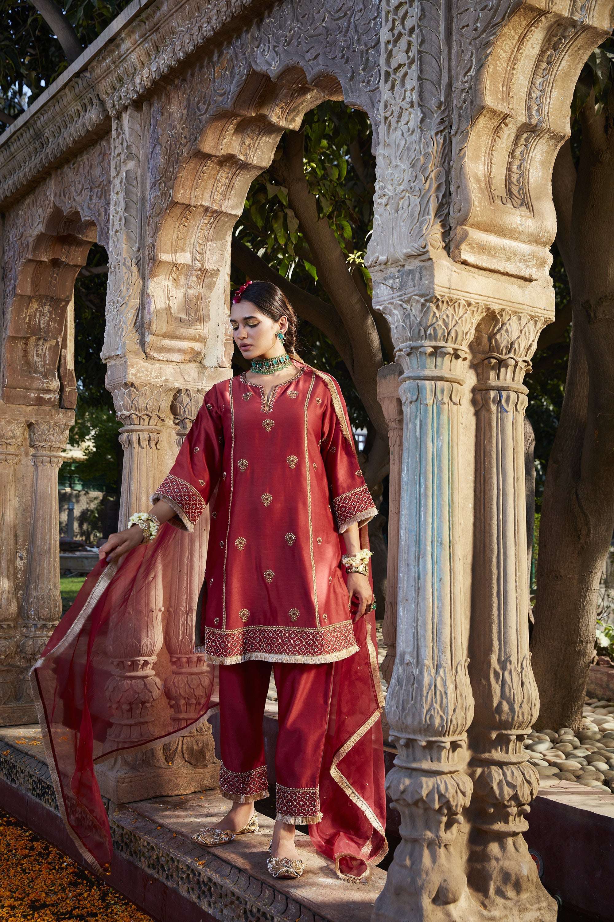 Marooon_Short_Kurta_Set_Kritika_Dawar