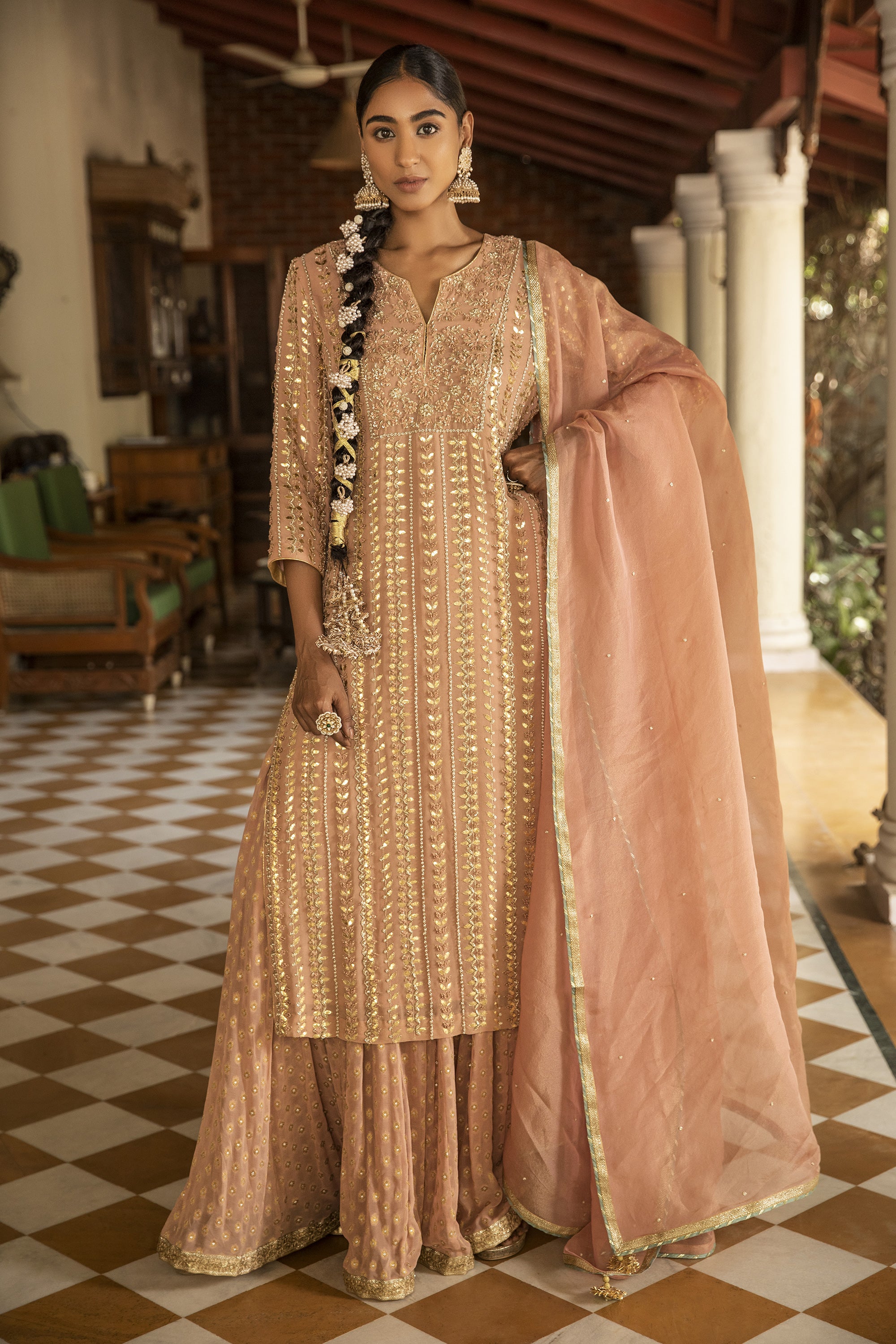 Blush_Pink_Hand_Embroidered_Kurta_Set_Kritika_Dawar