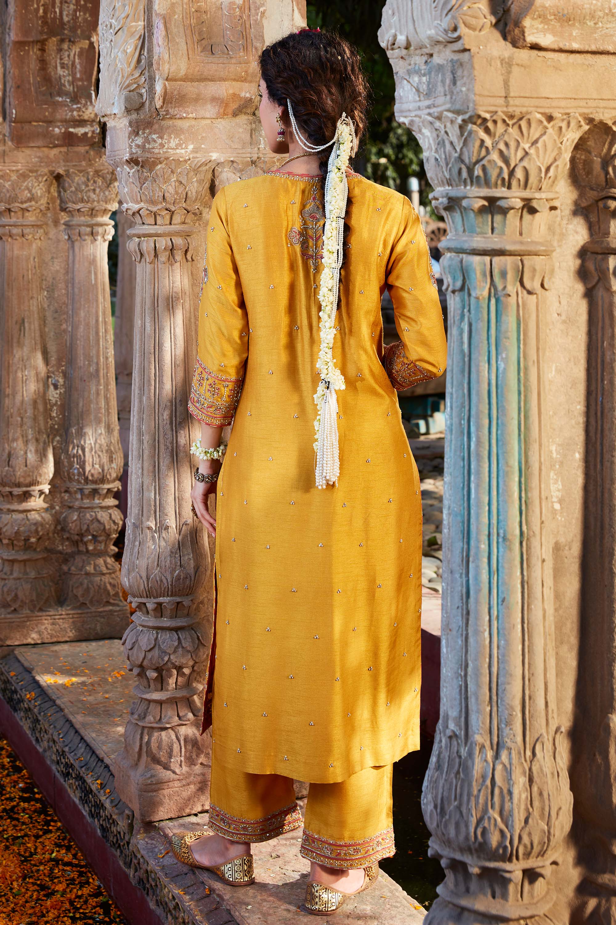 Yellow_Hand_Embroidered_Front_Open_Kurta_Set_Kritika_Dawar