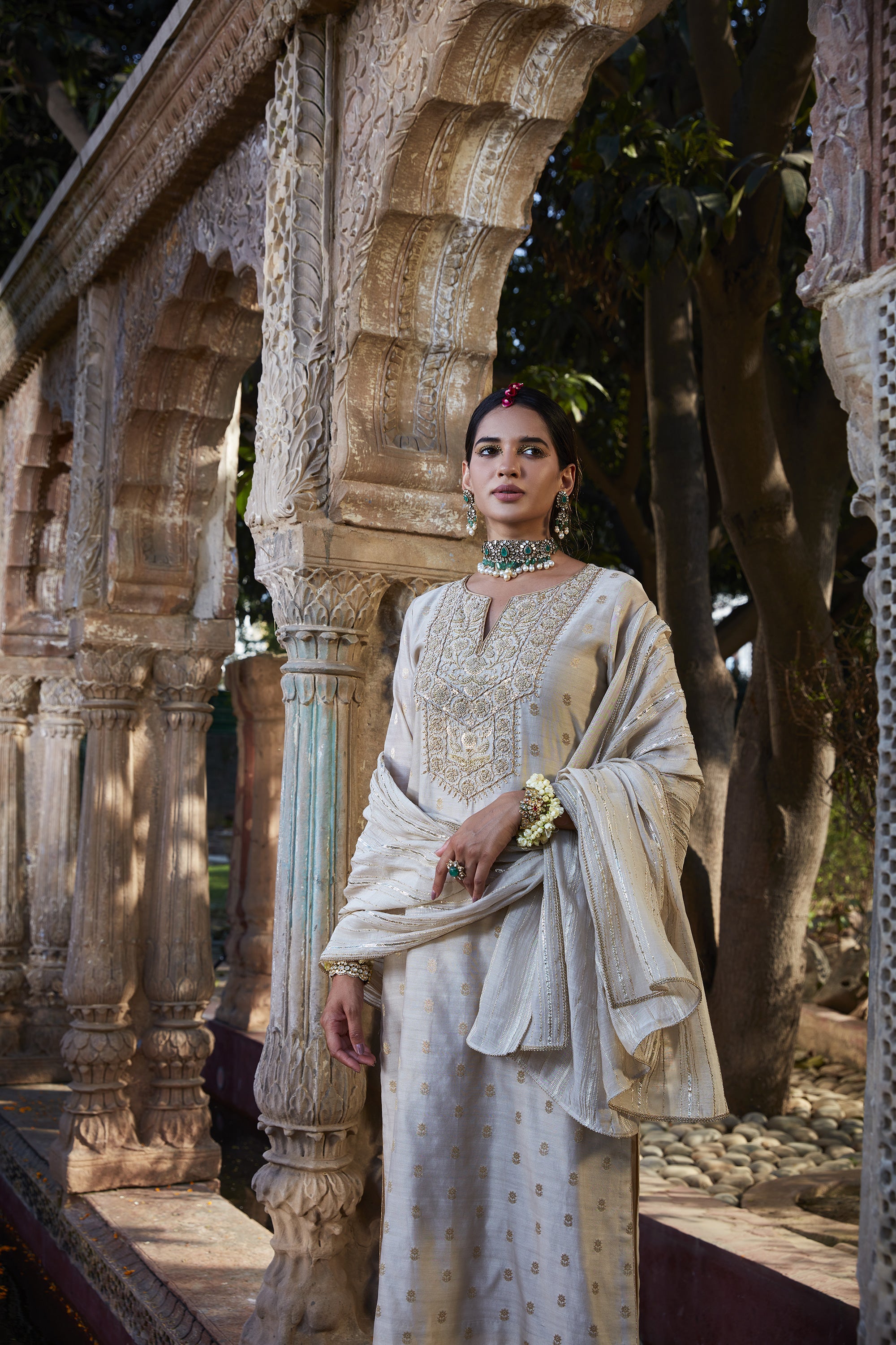 Ivory_Anmol_Gota_Kurta_Set_Kritika_Dawar