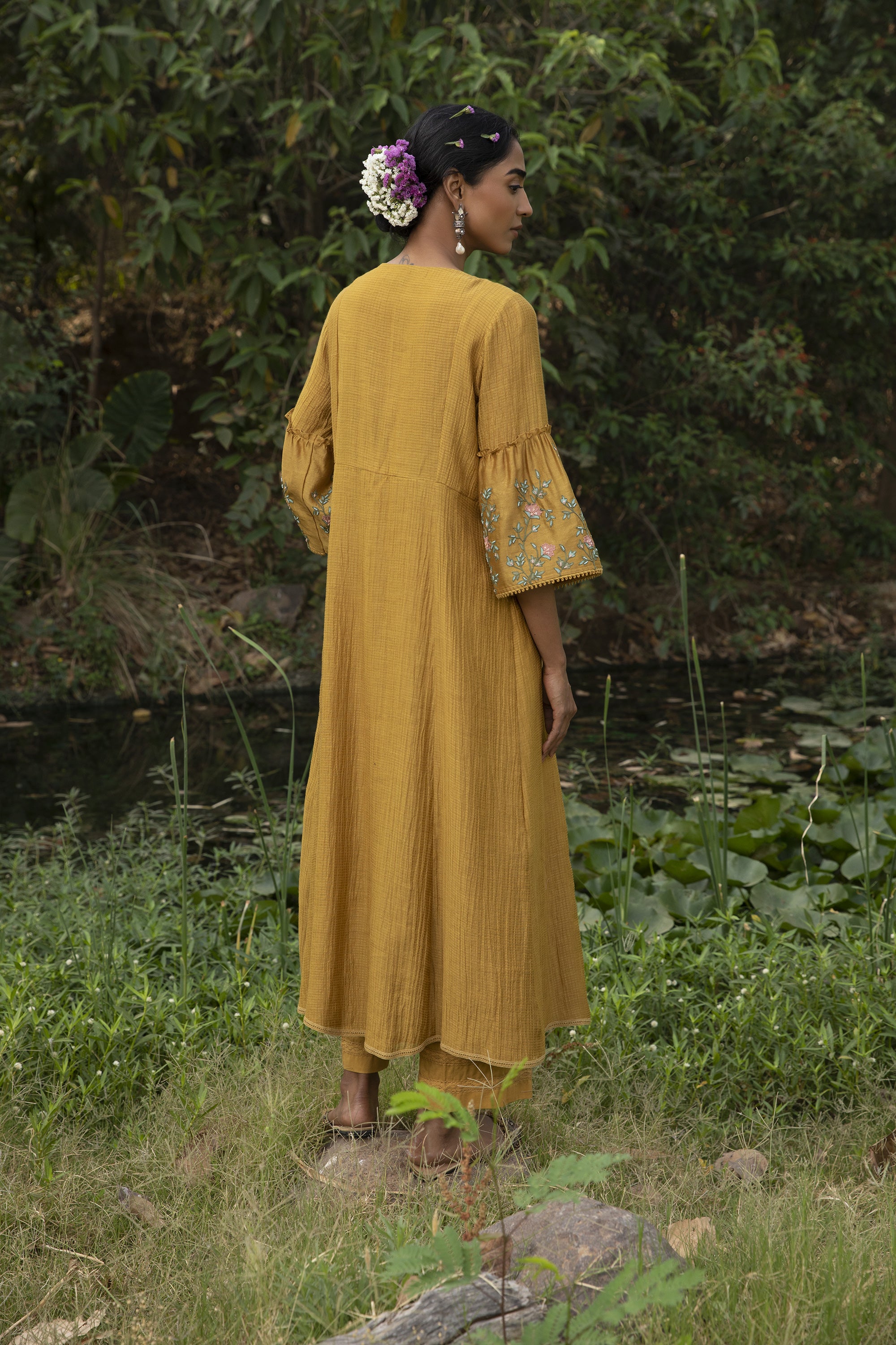 Mustard_Embroidered_Tunic_Set_Kritika_Dawar