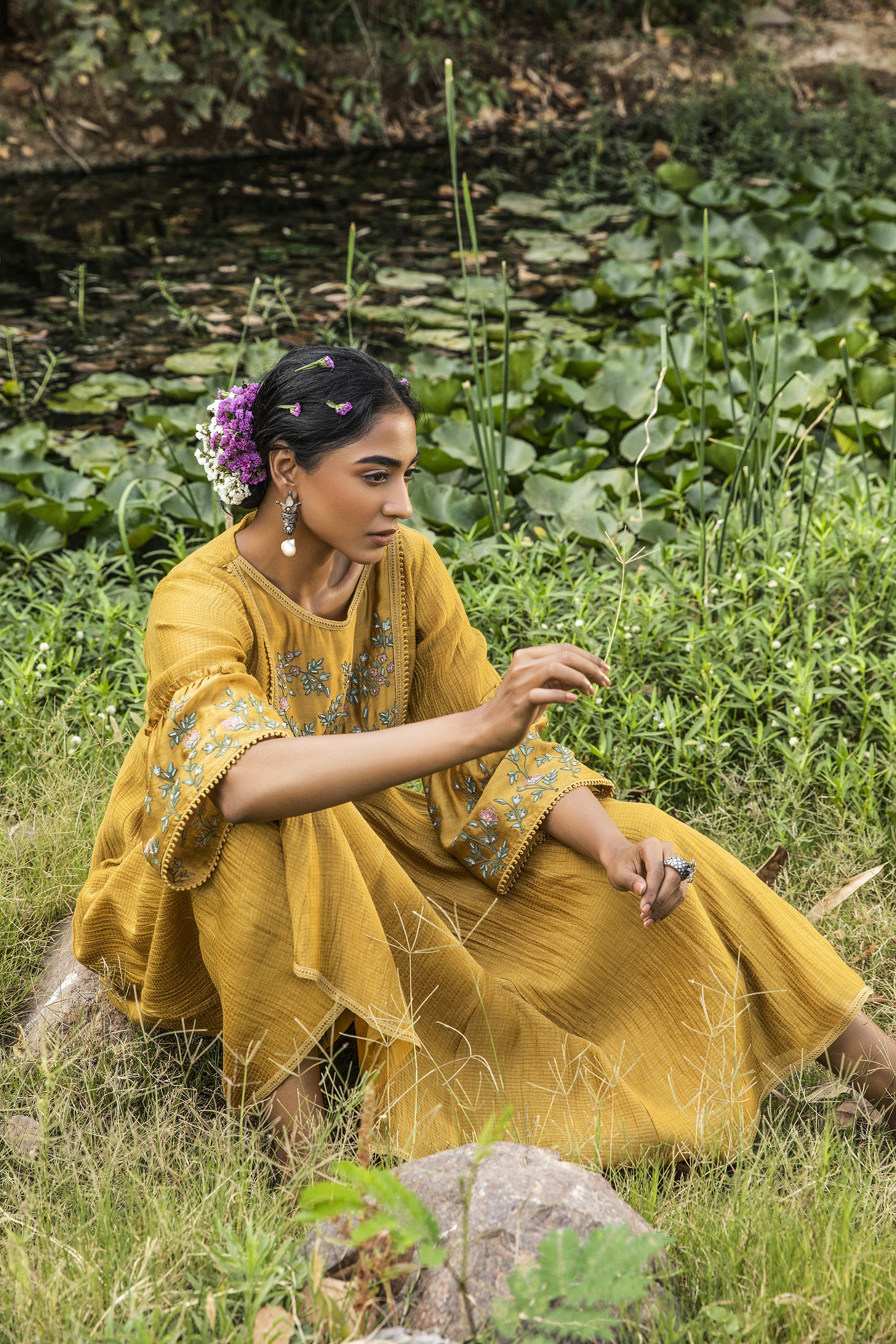 Mustard_Embroidered_Tunic_Set_Kritika_Dawar