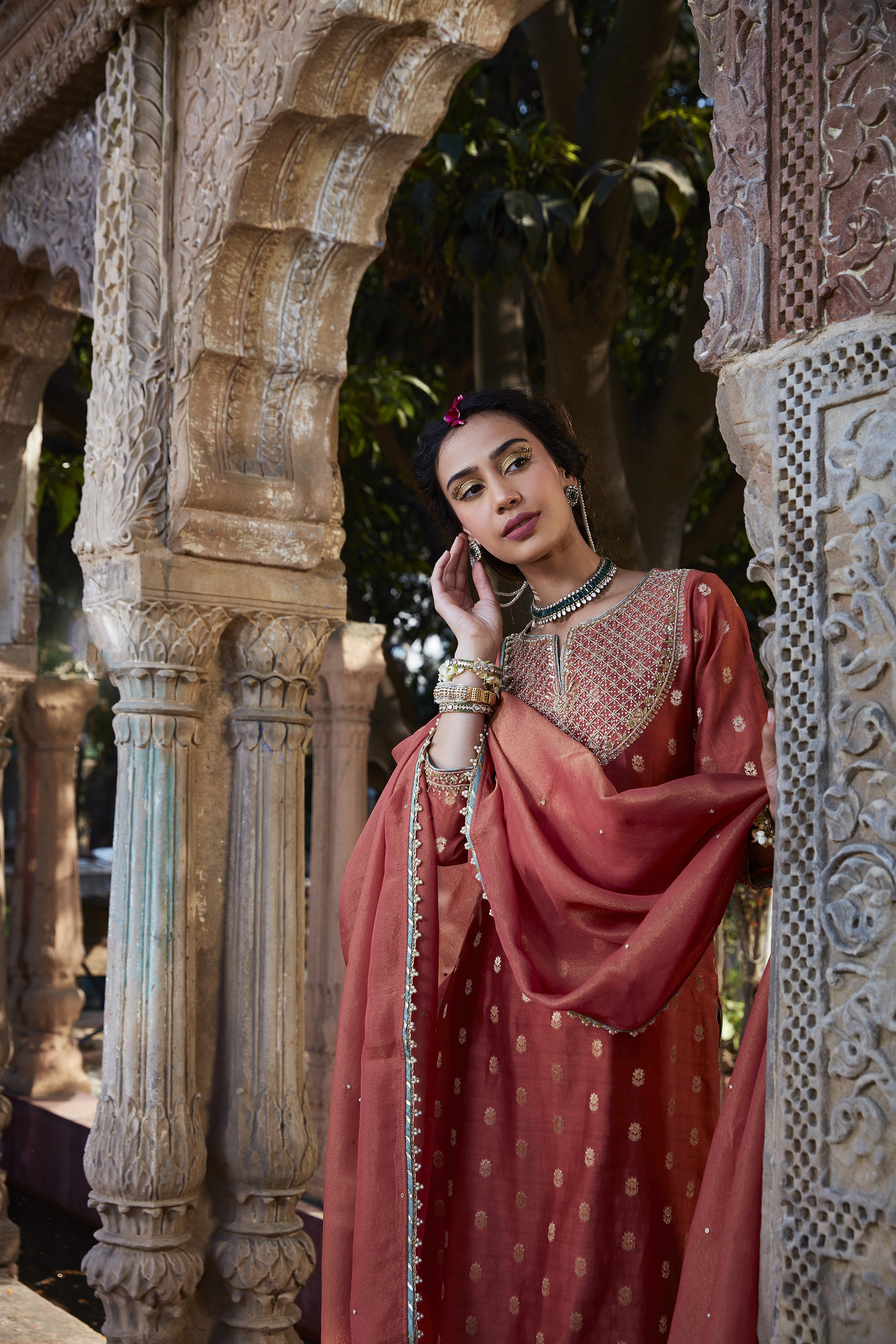 Rust_Dabka_Jaal_Suit_Set_Kritika_Dawar