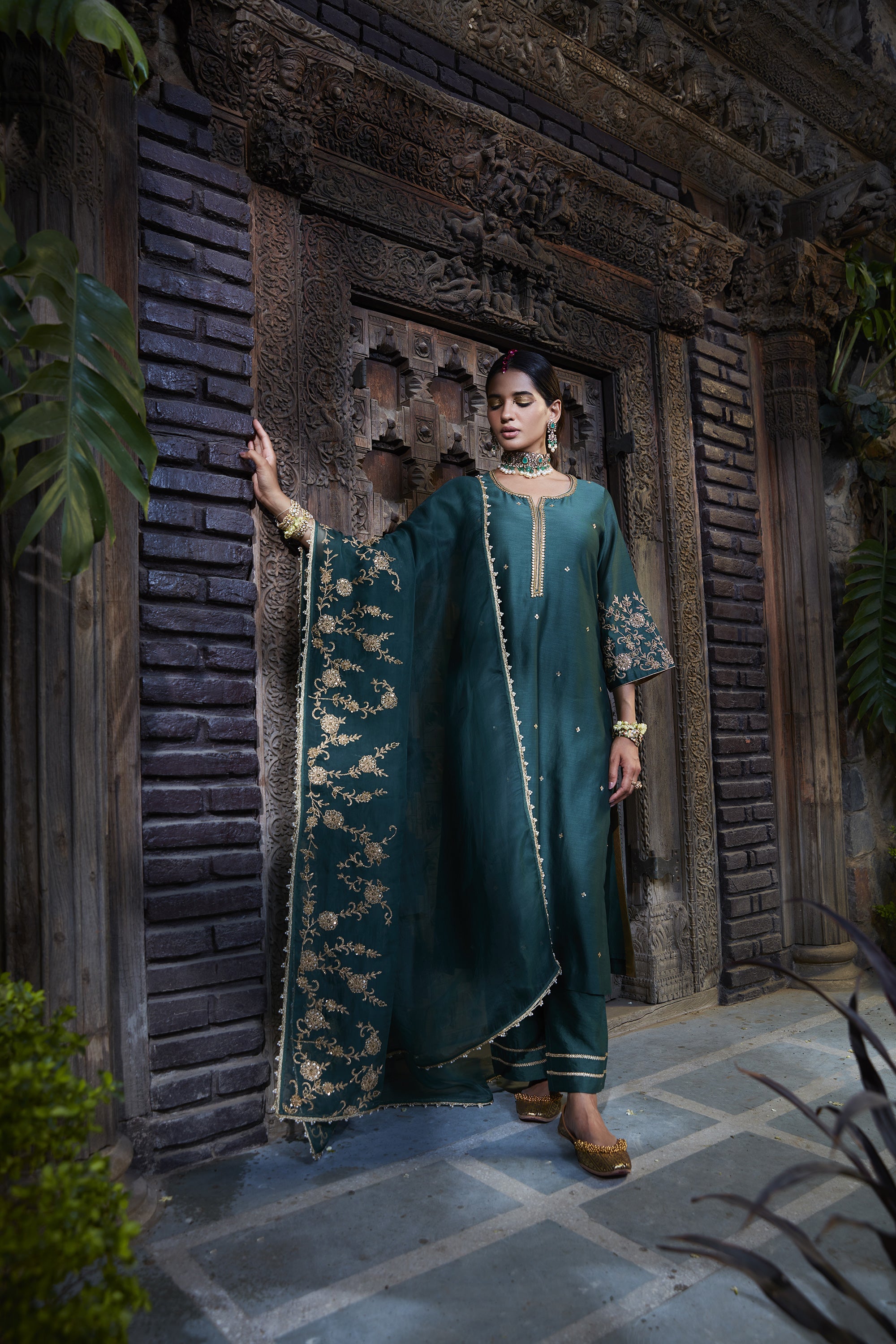 Teal_Dori_Embroidered_Kurta_Set_Kritika_Dawar