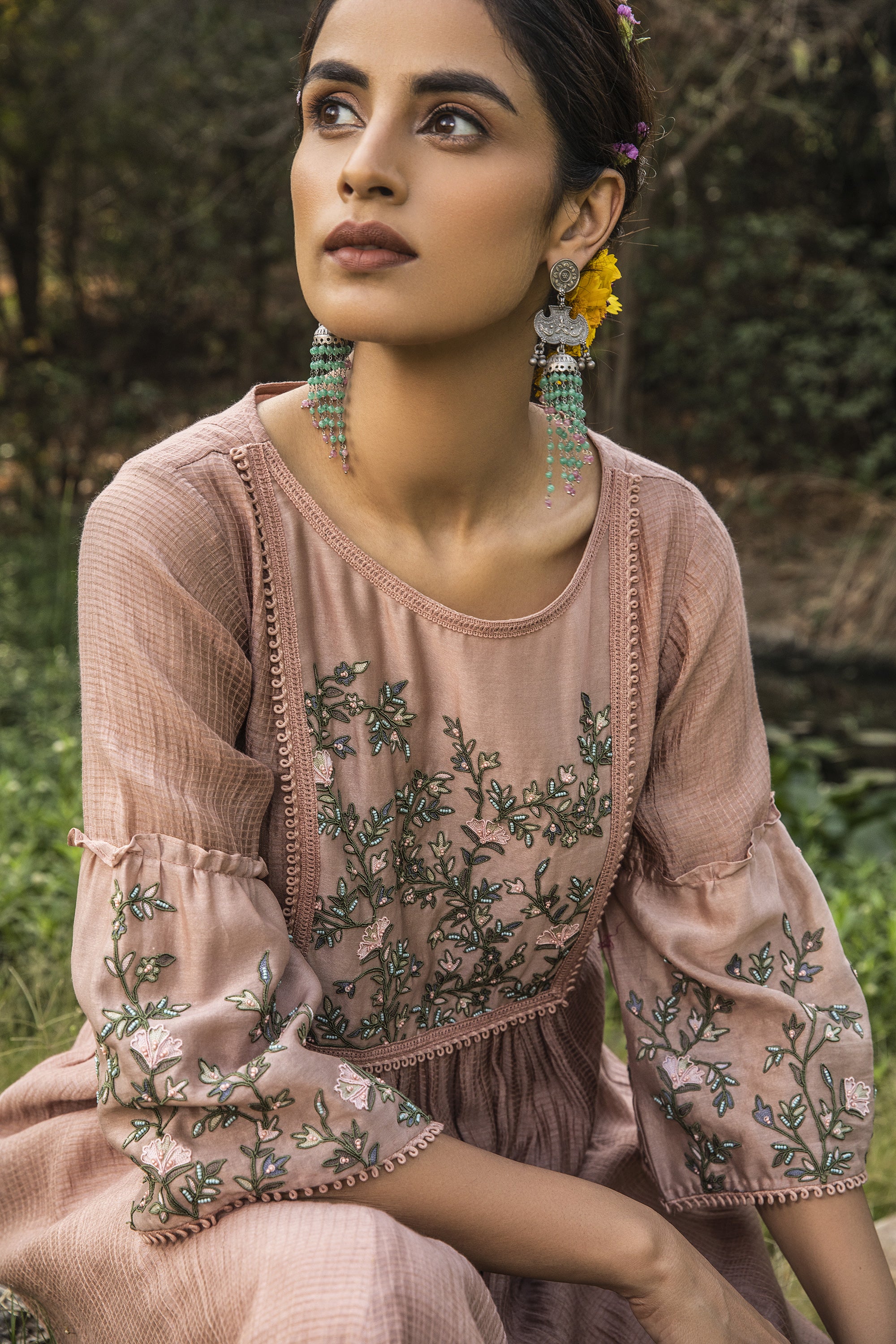 Pink_Embroidered_Tunic_Set_Kritika_Dawar