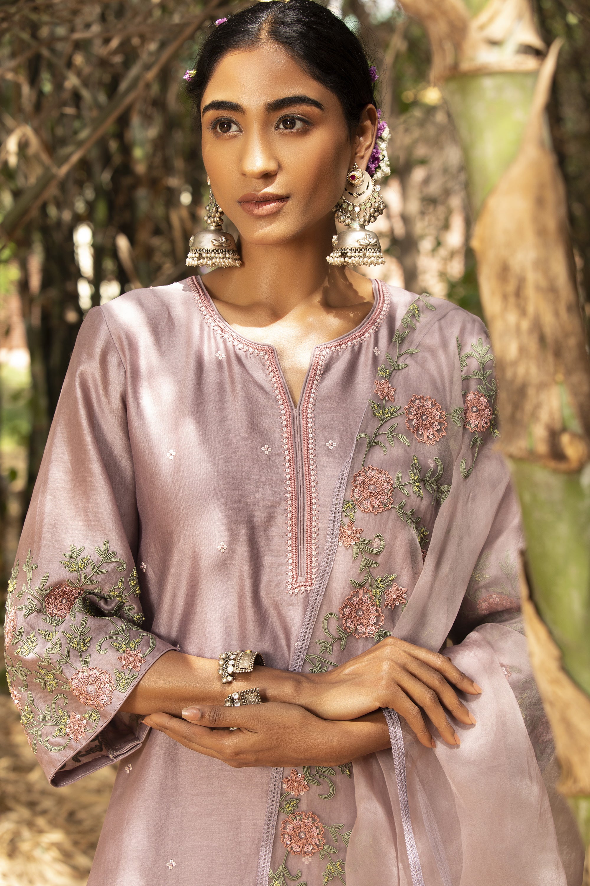 Lilac_Embroidered_Kurta_Set_Kritika_Dawar