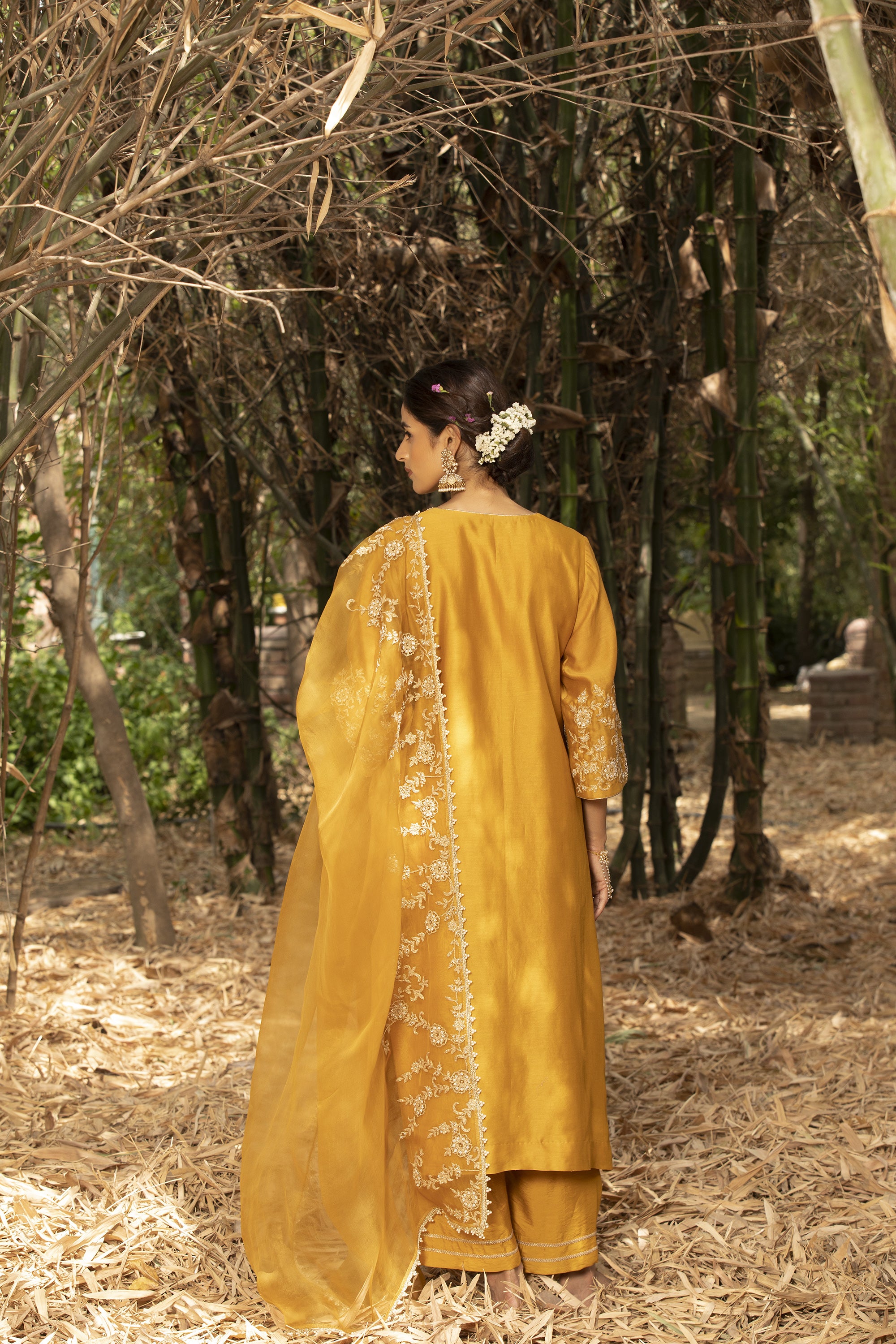 Yellow_Dori_Embroidered_Kurta_Set_Kritika_Dawar