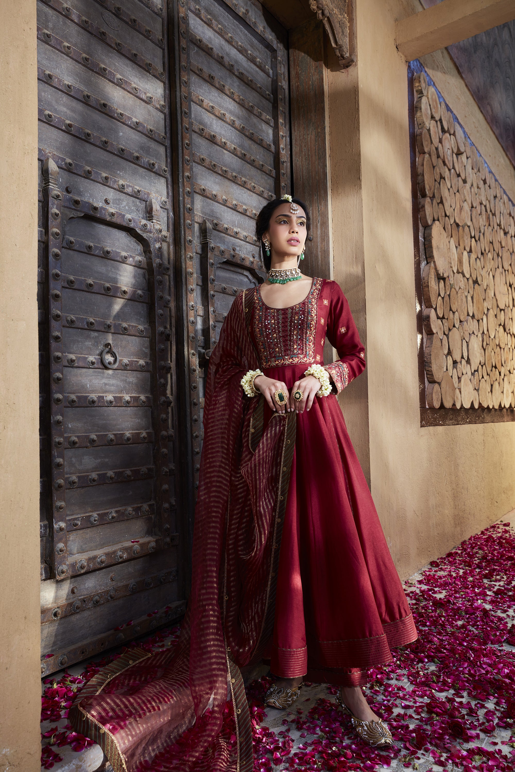 Maroon_Multi_Thread_Embroidered_Anarkali_Set_Kritika_Dawar