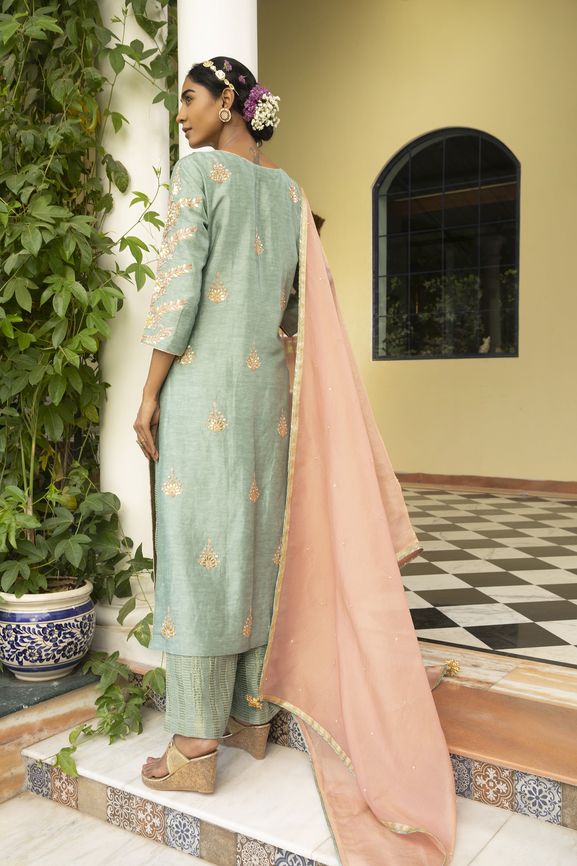 Blue_Linen_Silk_Kurta_Set_Kritika_Dawar