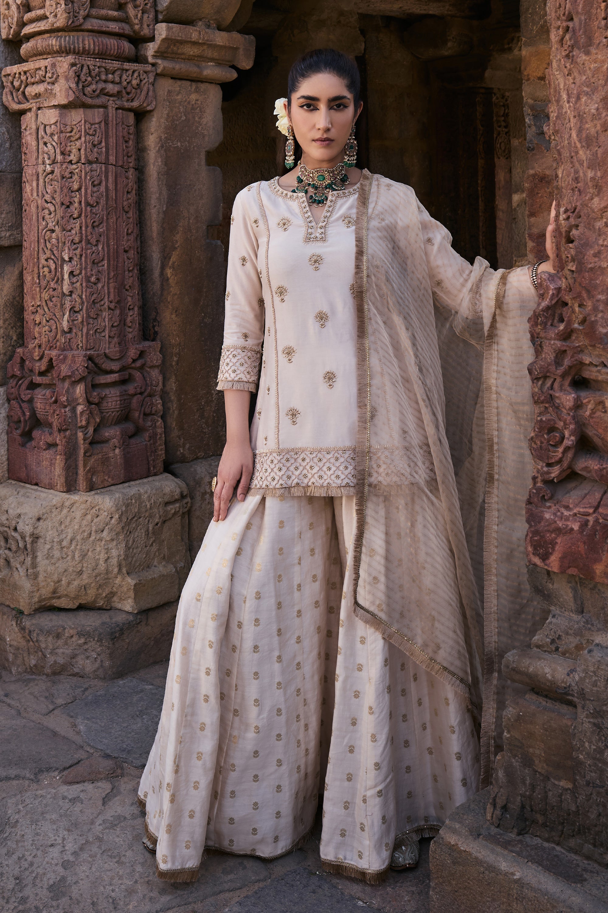 Shirina_Sharara_Set_Kritika_Dawar