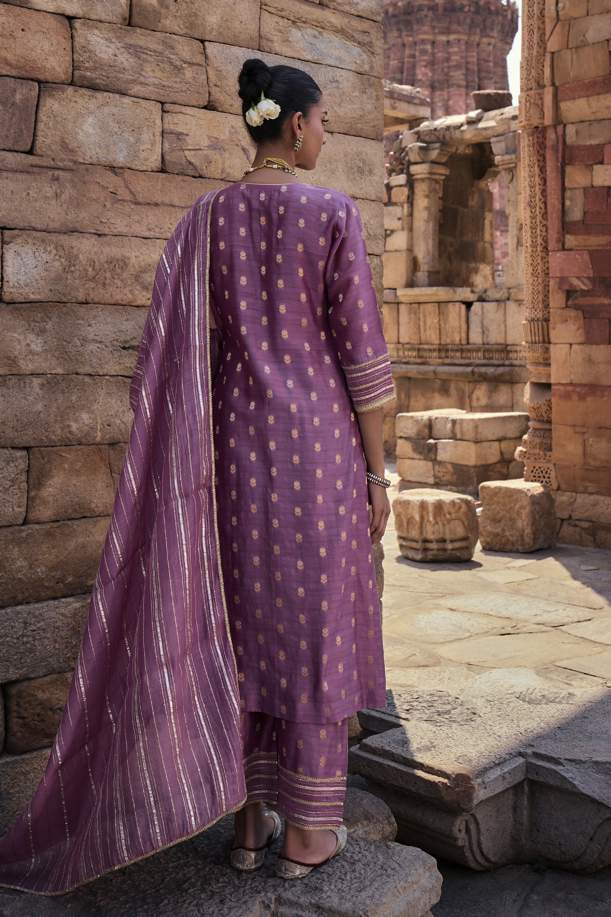 Nehmat_Kurta_Set_Kritika_Dawar